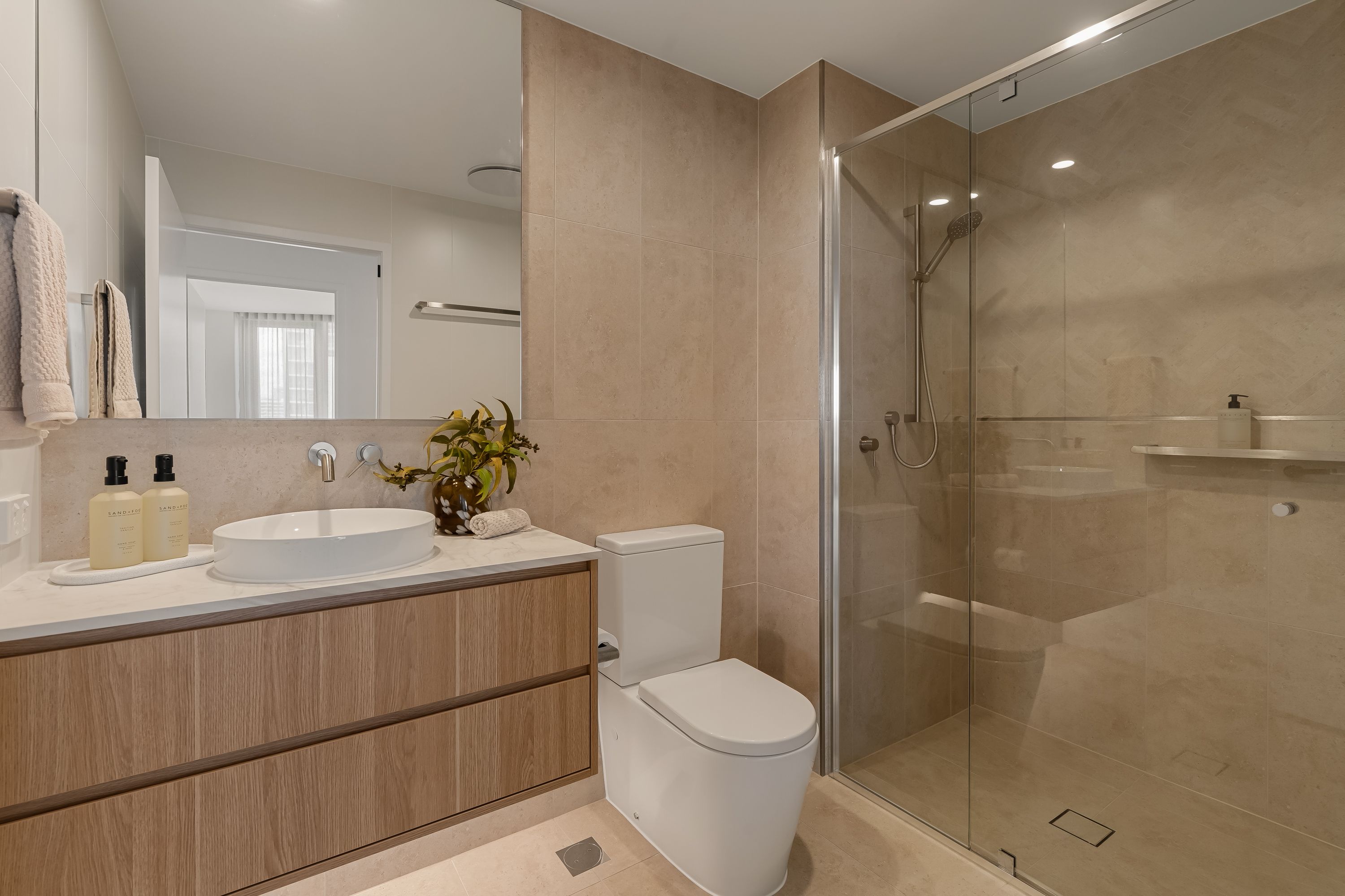 20701/11-23 Cronin Avenue — photo 16 of 27