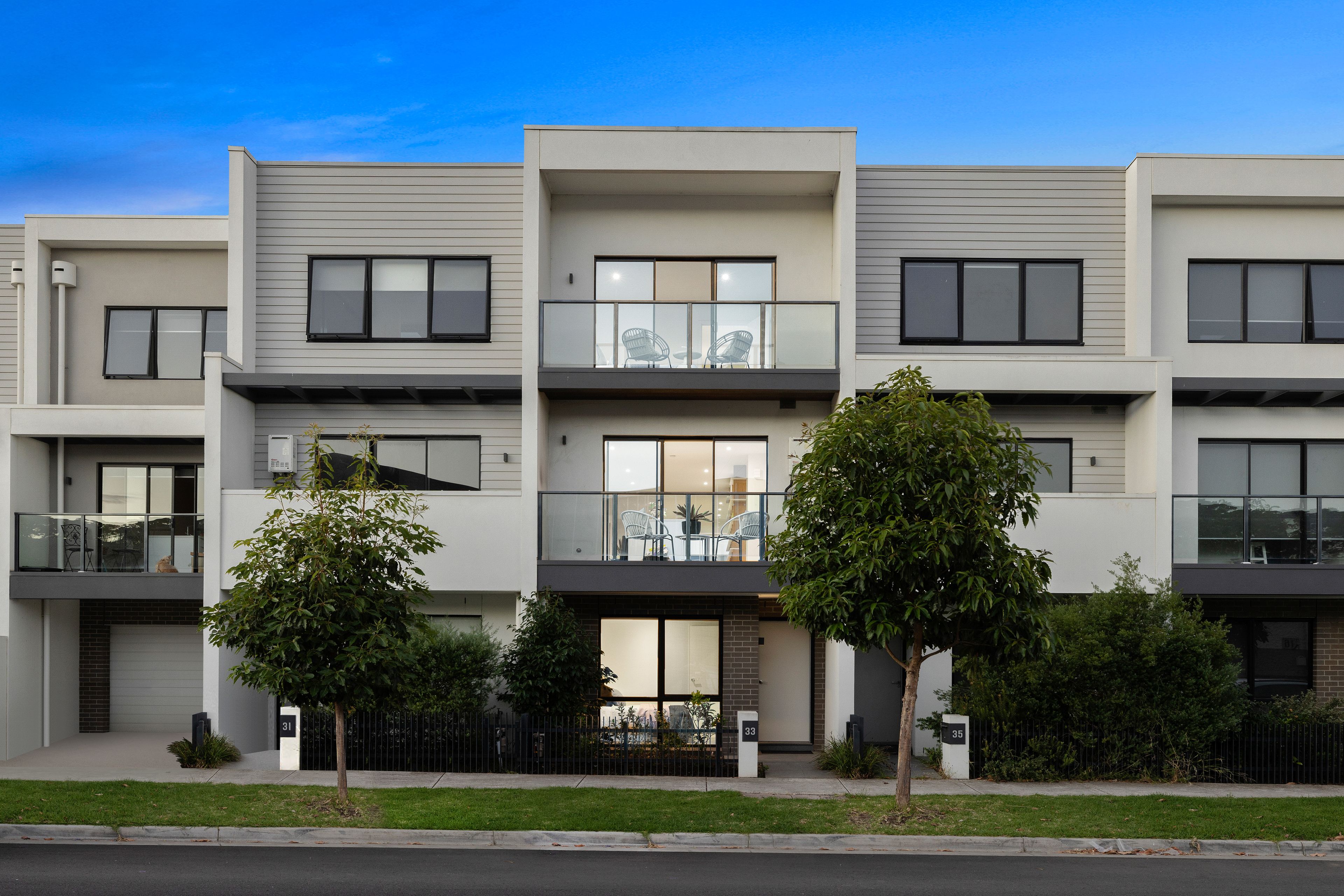 33 Charlton Avenue, Cheltenham, VIC 3192