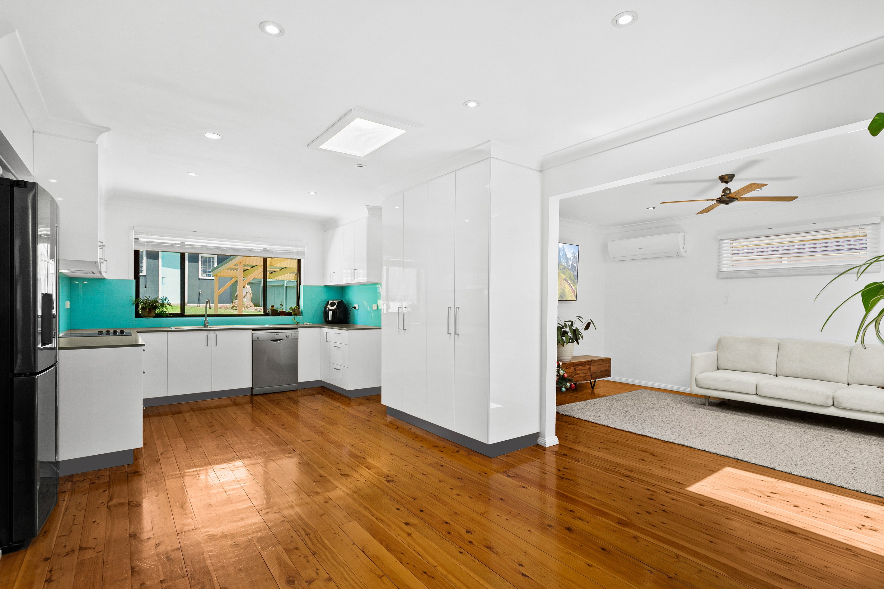 9 Henricks Parade, Mount Warrigal, NSW 2528