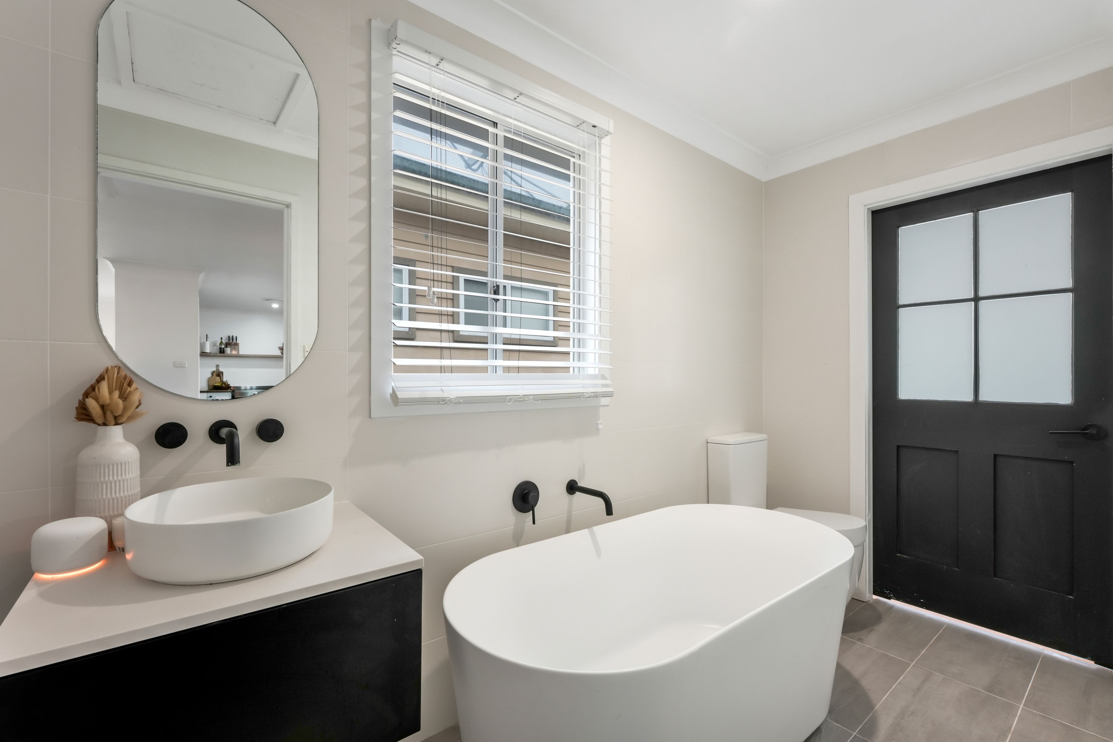 124 Kincumber Crescent — photo 9 of 19