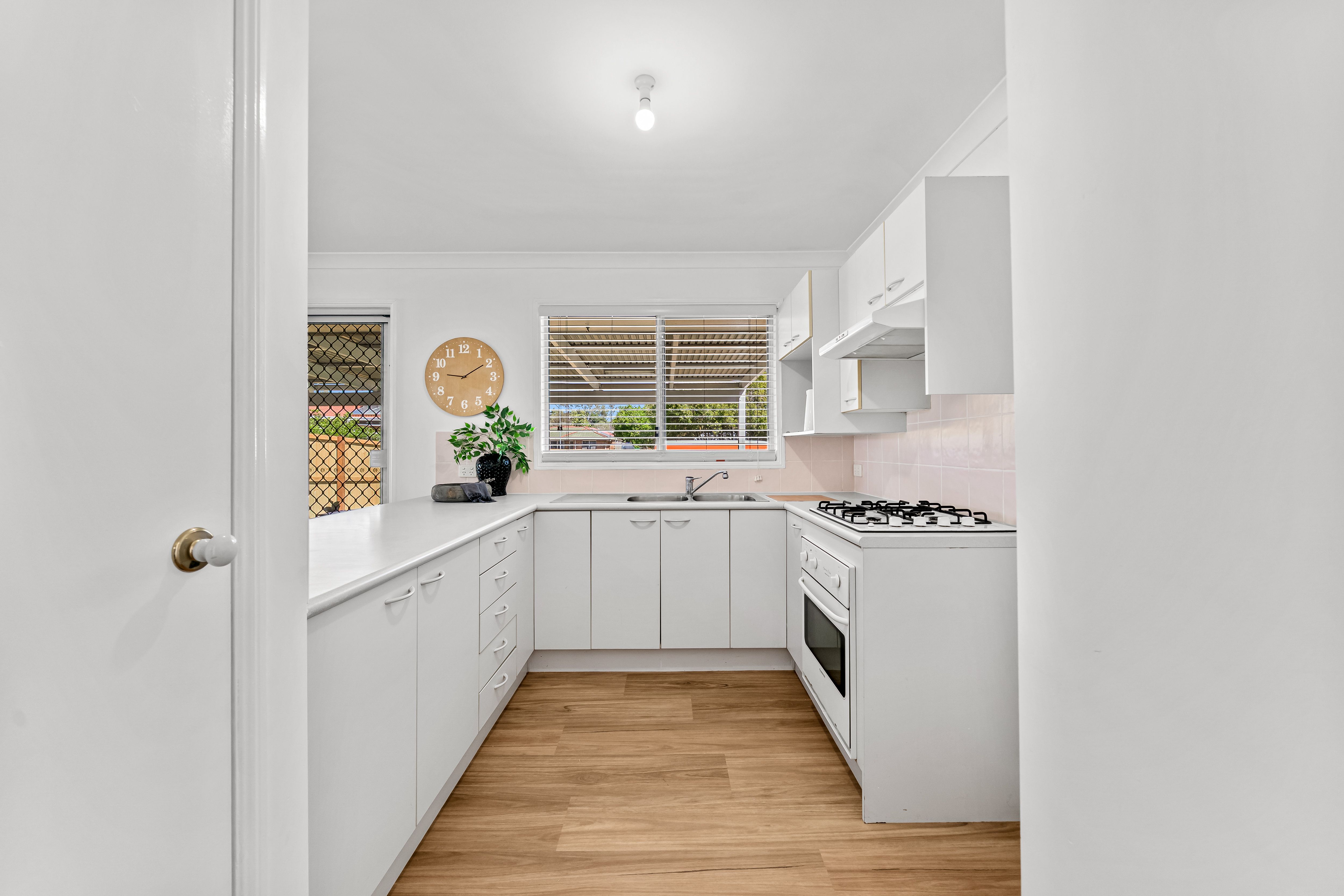 3 Kristine Avenue — photo 4 of 24