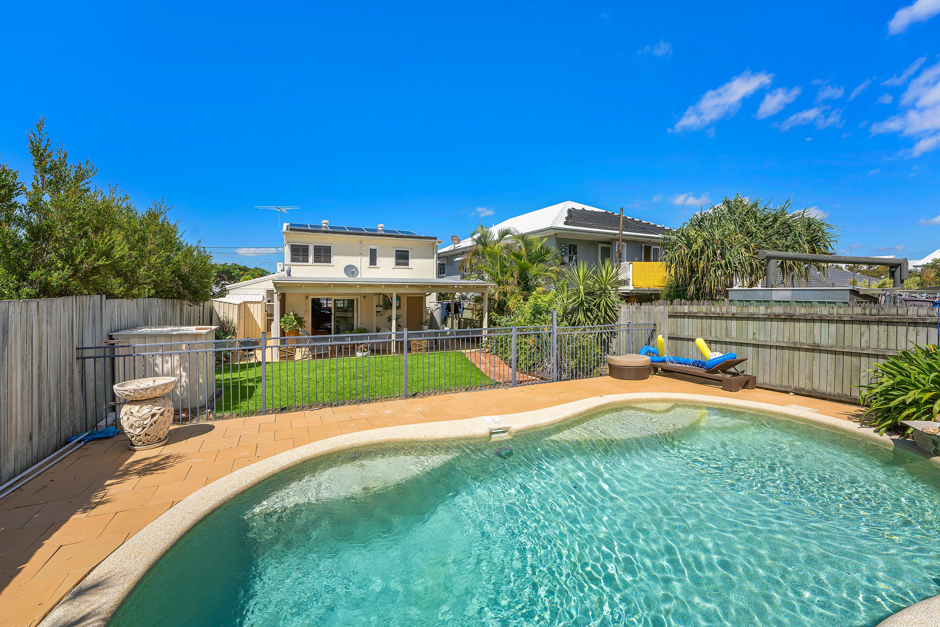 24 Hardiman Street, Woody Point, QLD 4019