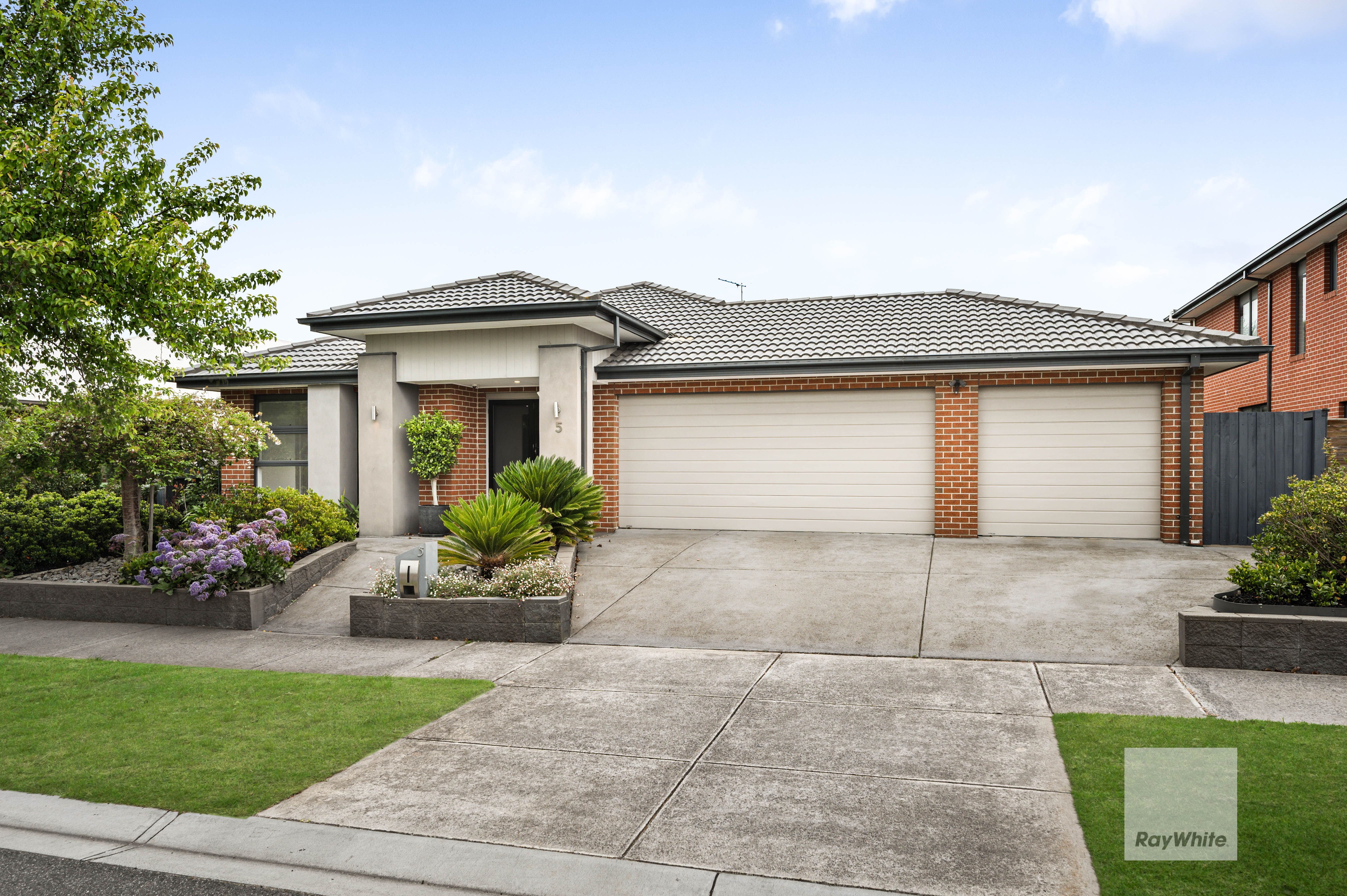 5 Buttercup Drive — photo from Ray White Gladstone Park