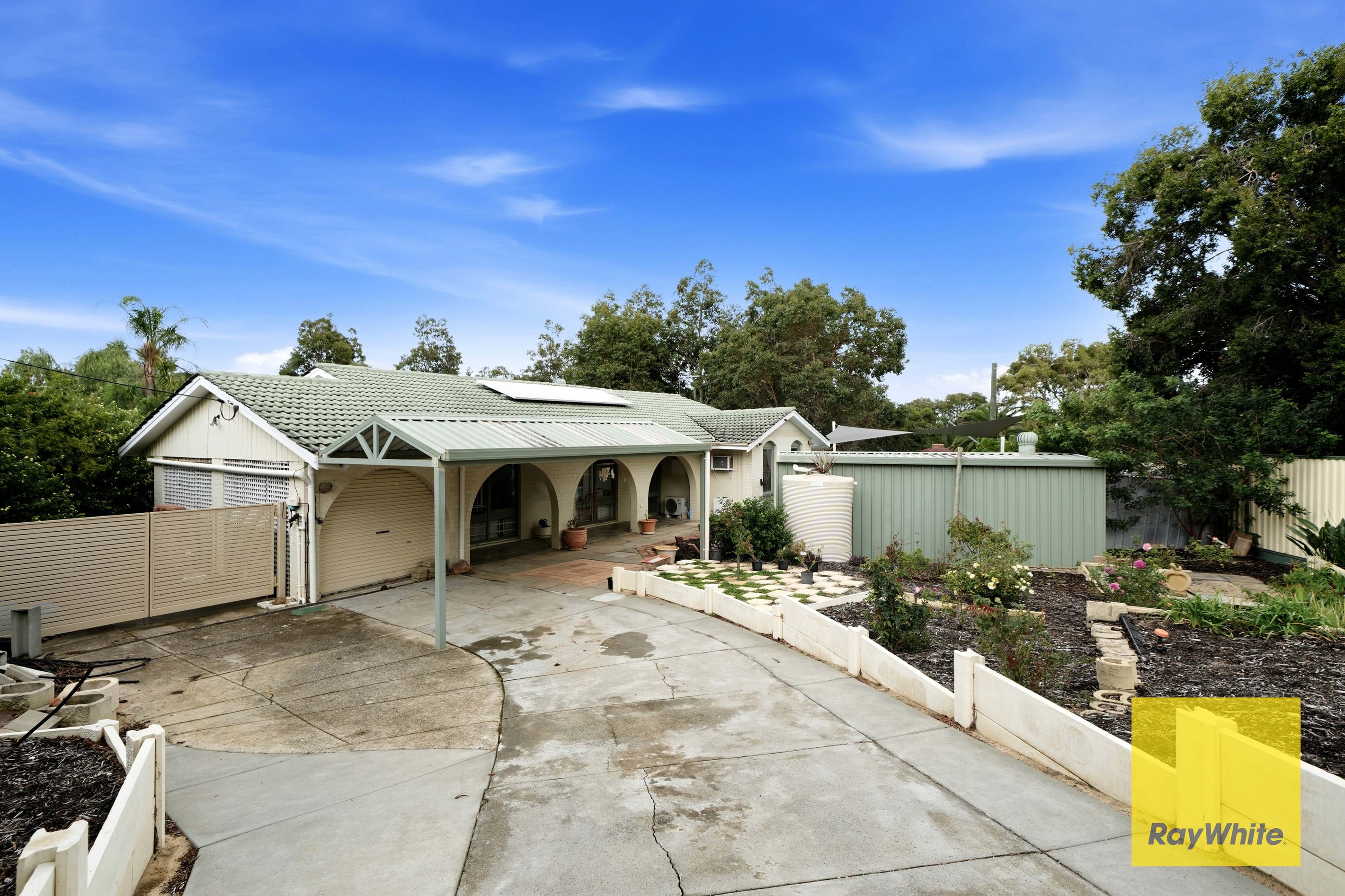 10 Blackburne Drive, Kelmscott, WA 6111