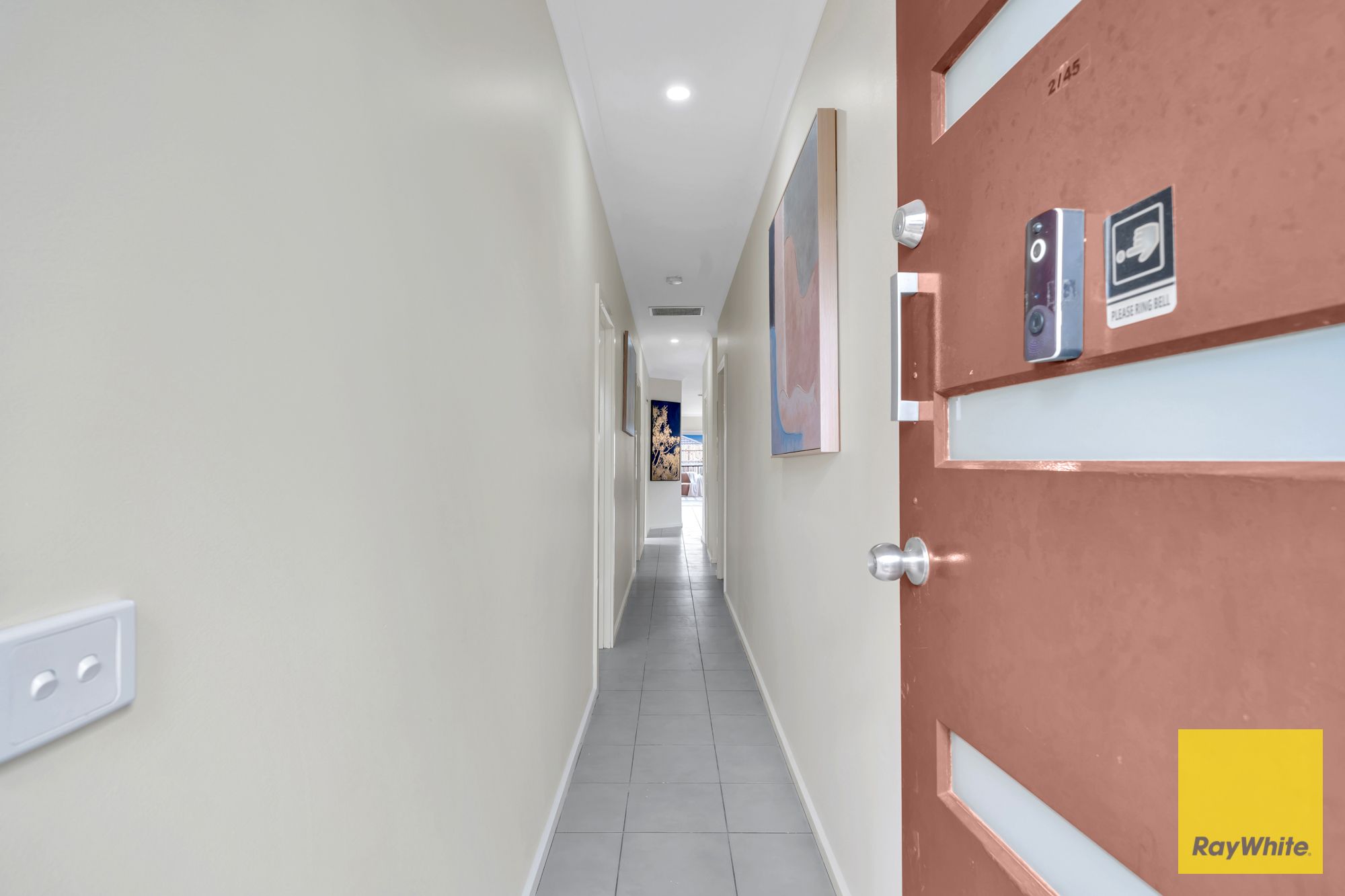 2/45 Vanderbilt Avenue — photo 3 of 24