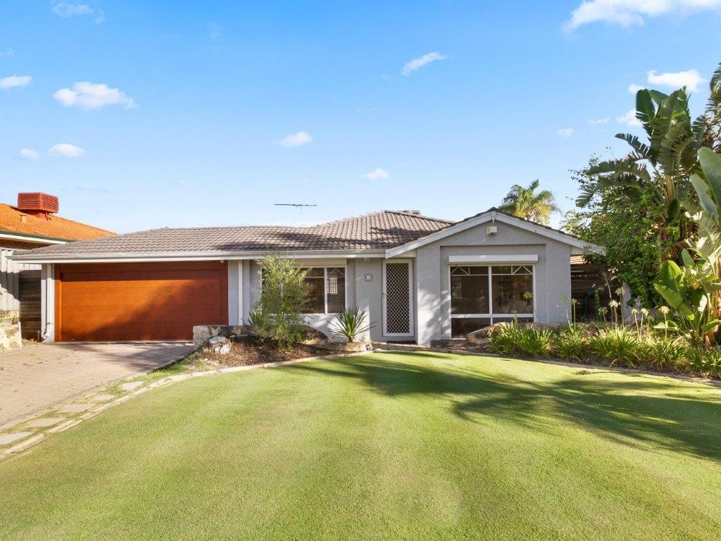 16 Seabrook Place, Success, WA 6164