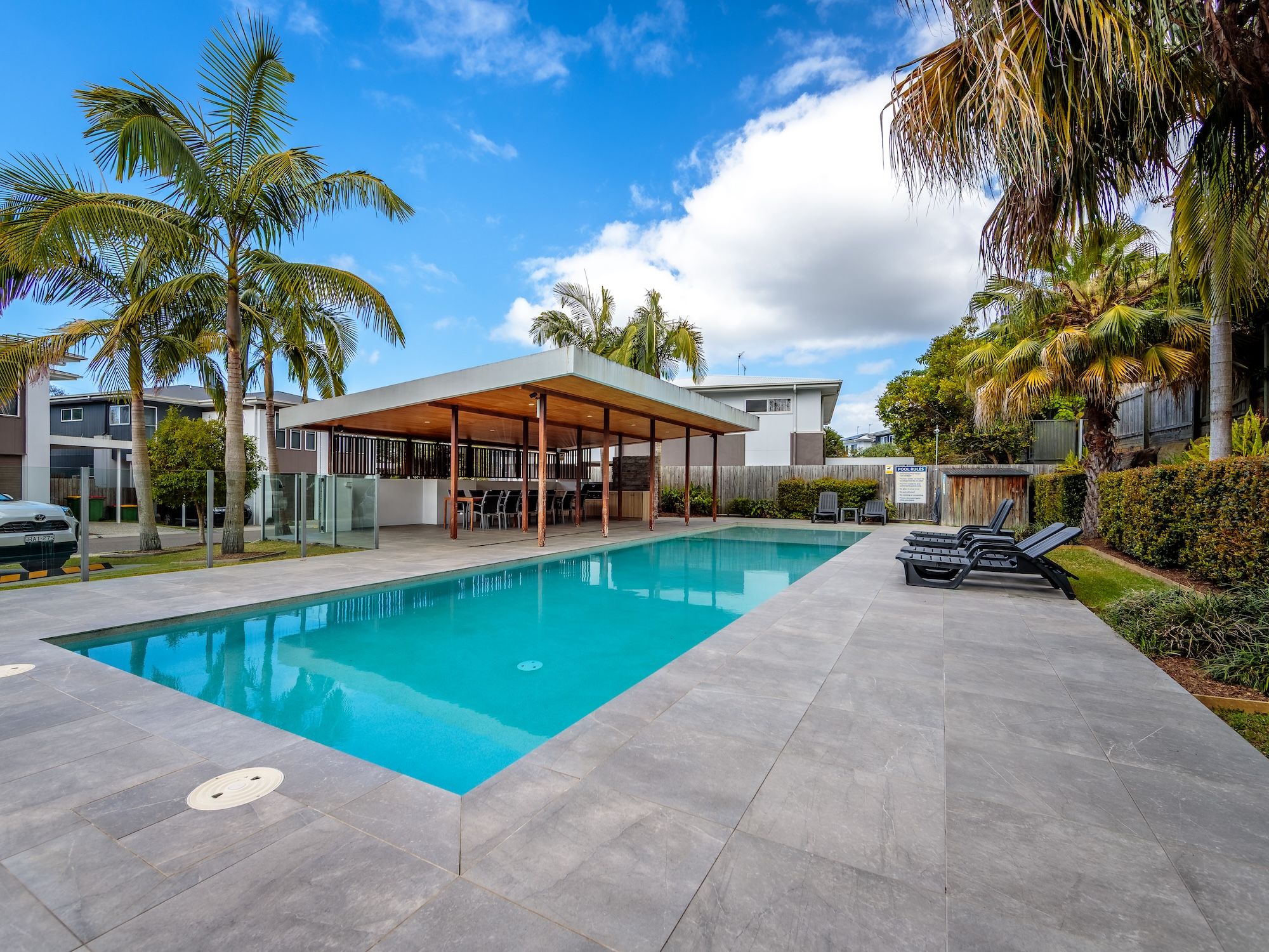 24 Bonogin Road, Mudgeeraba QLD 4213