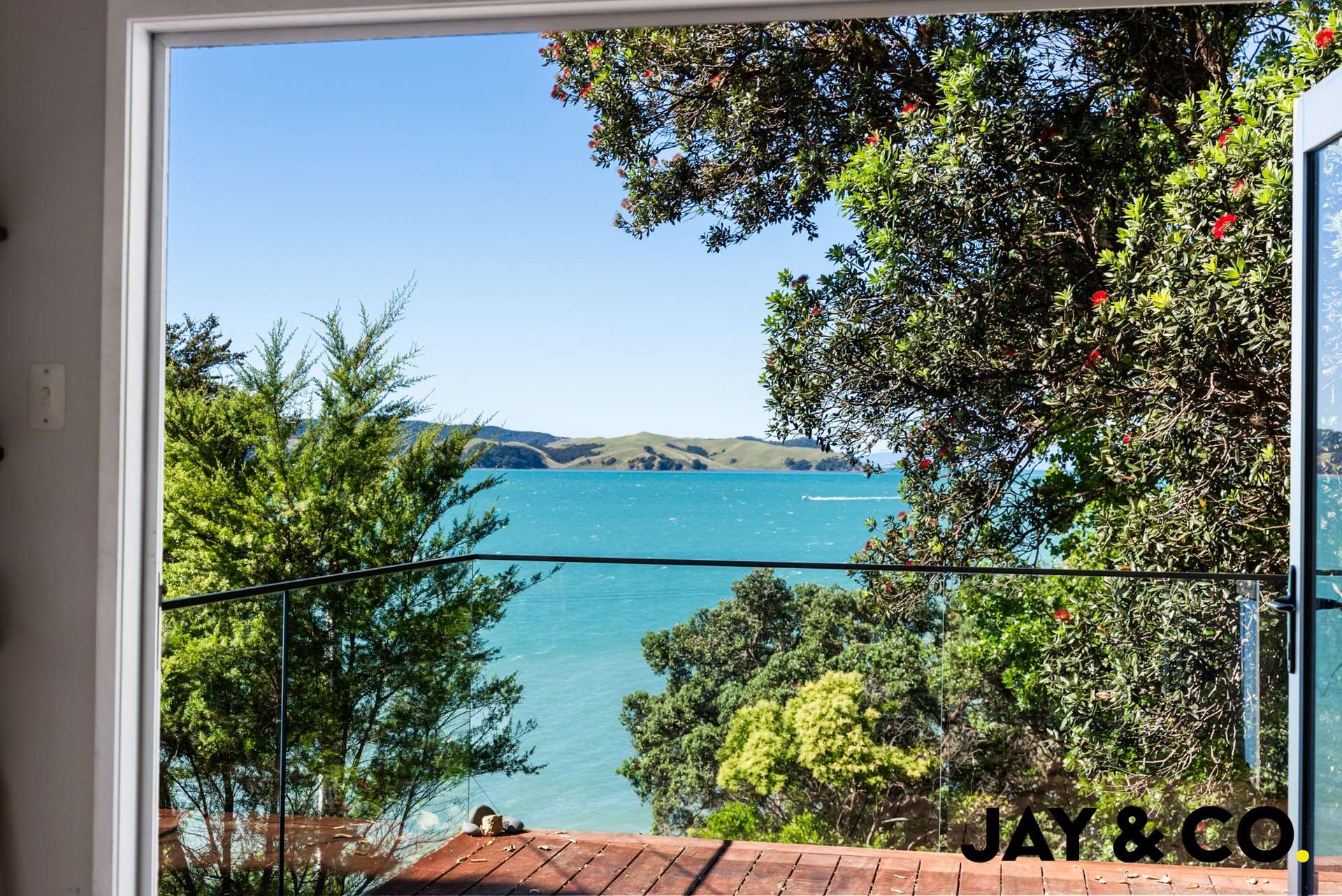 118 Kawakawa Bay Coast Road photo 4