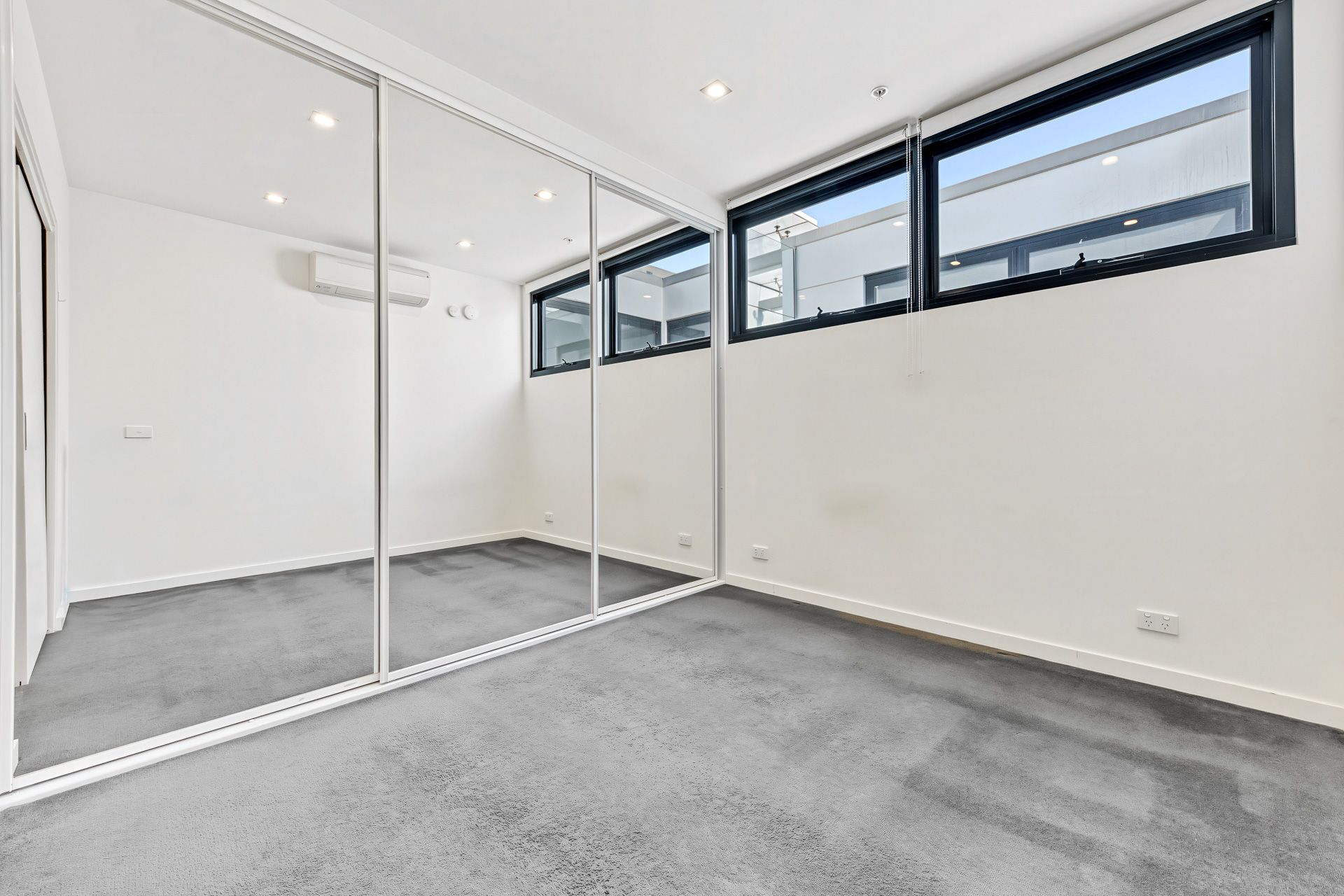 405/33 Harrow Street — photo 5 of 9