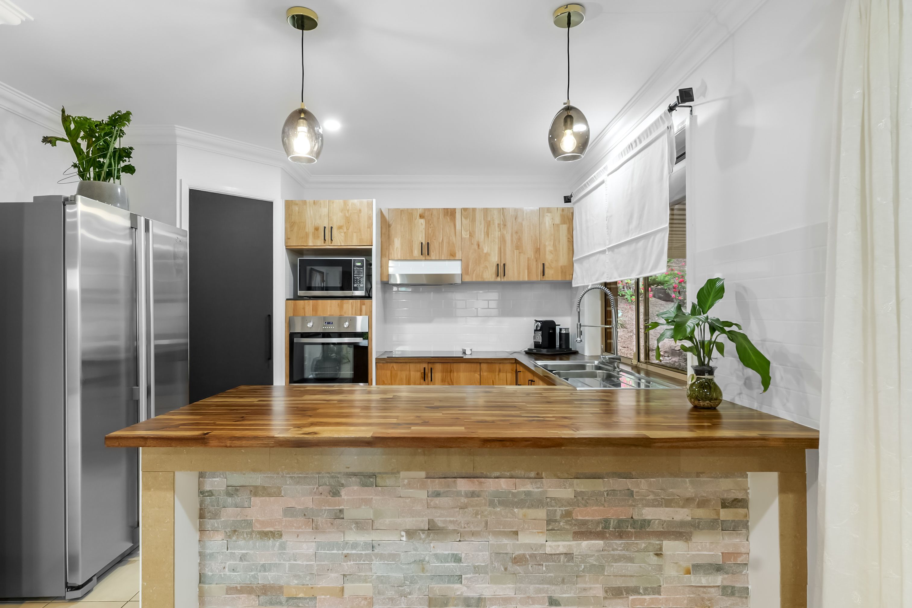 56 Mclaren Road — photo 3 of 17