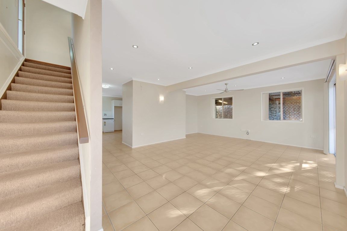 9 Wattle Street, New Auckland, QLD 4680