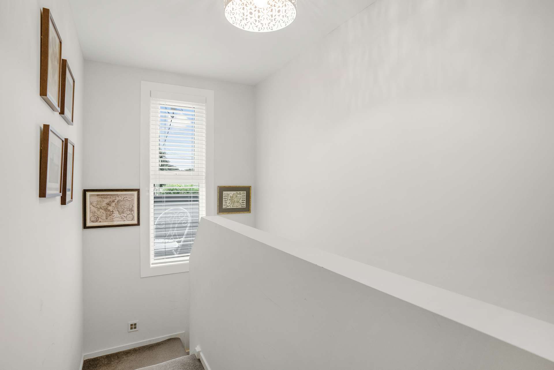 411 Muritai Road photo 11