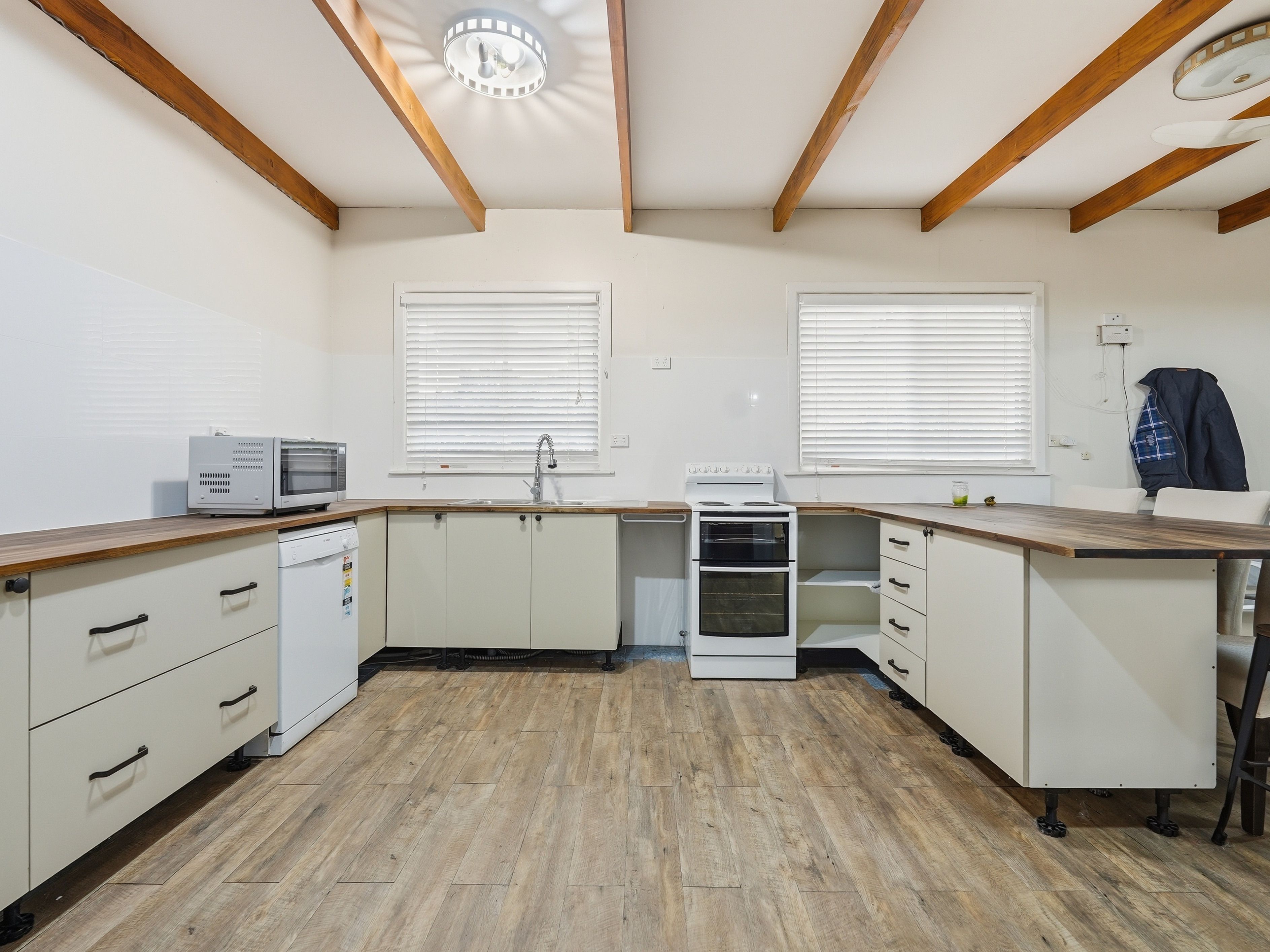 11-13 Olive Street — photo 5 of 25