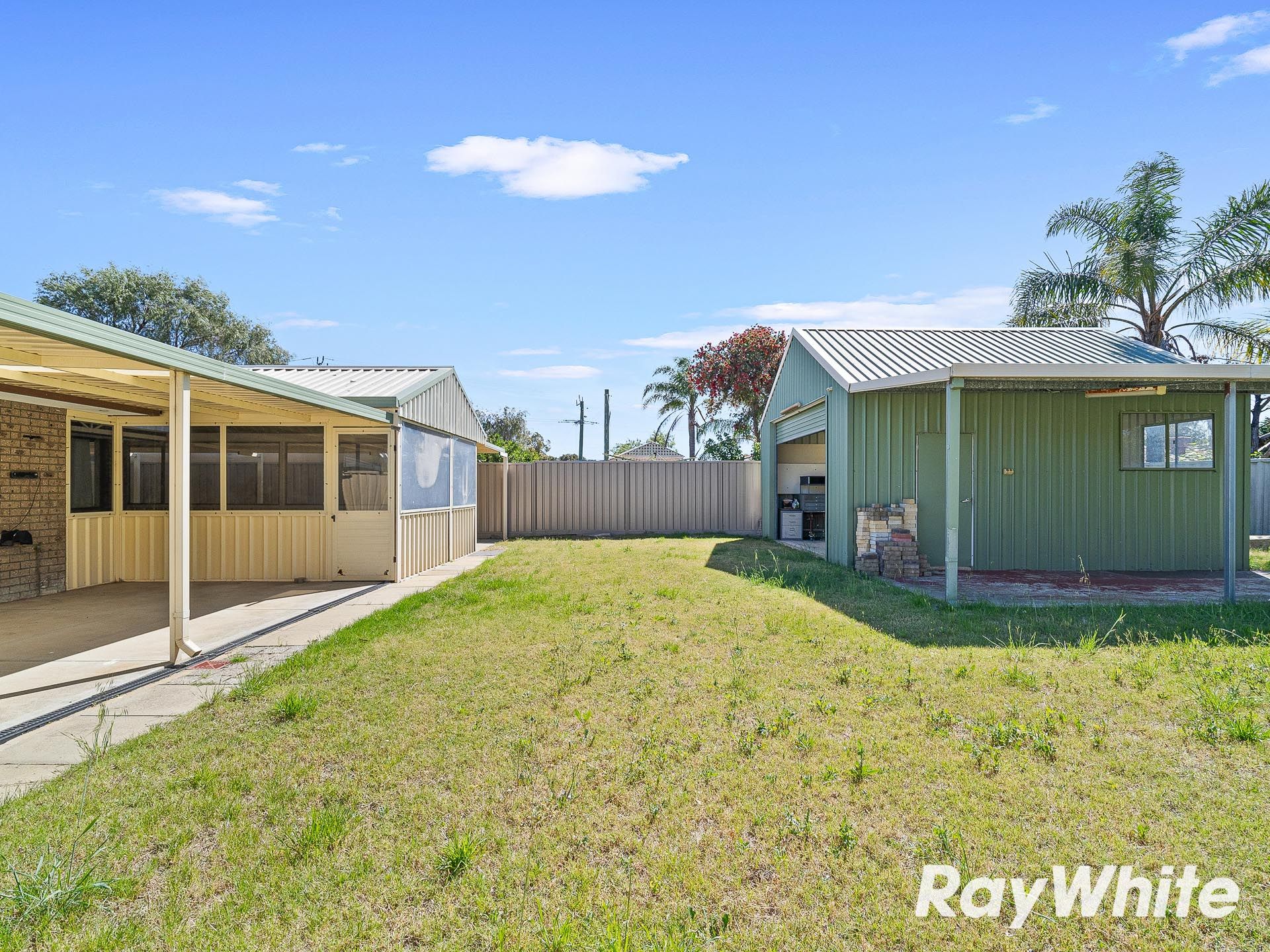 4 Newlyn Way — photo 18 of 19
