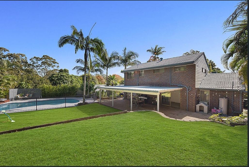 32 Whitian Drive, Carrara QLD 4211