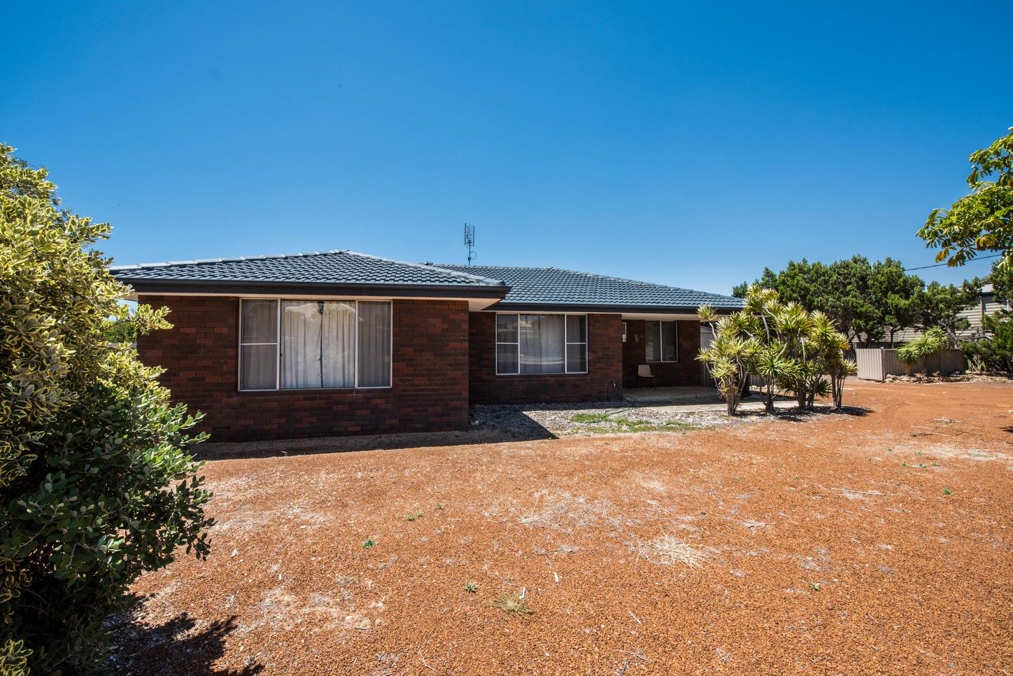 20 Church Street, Dongara WA 6525