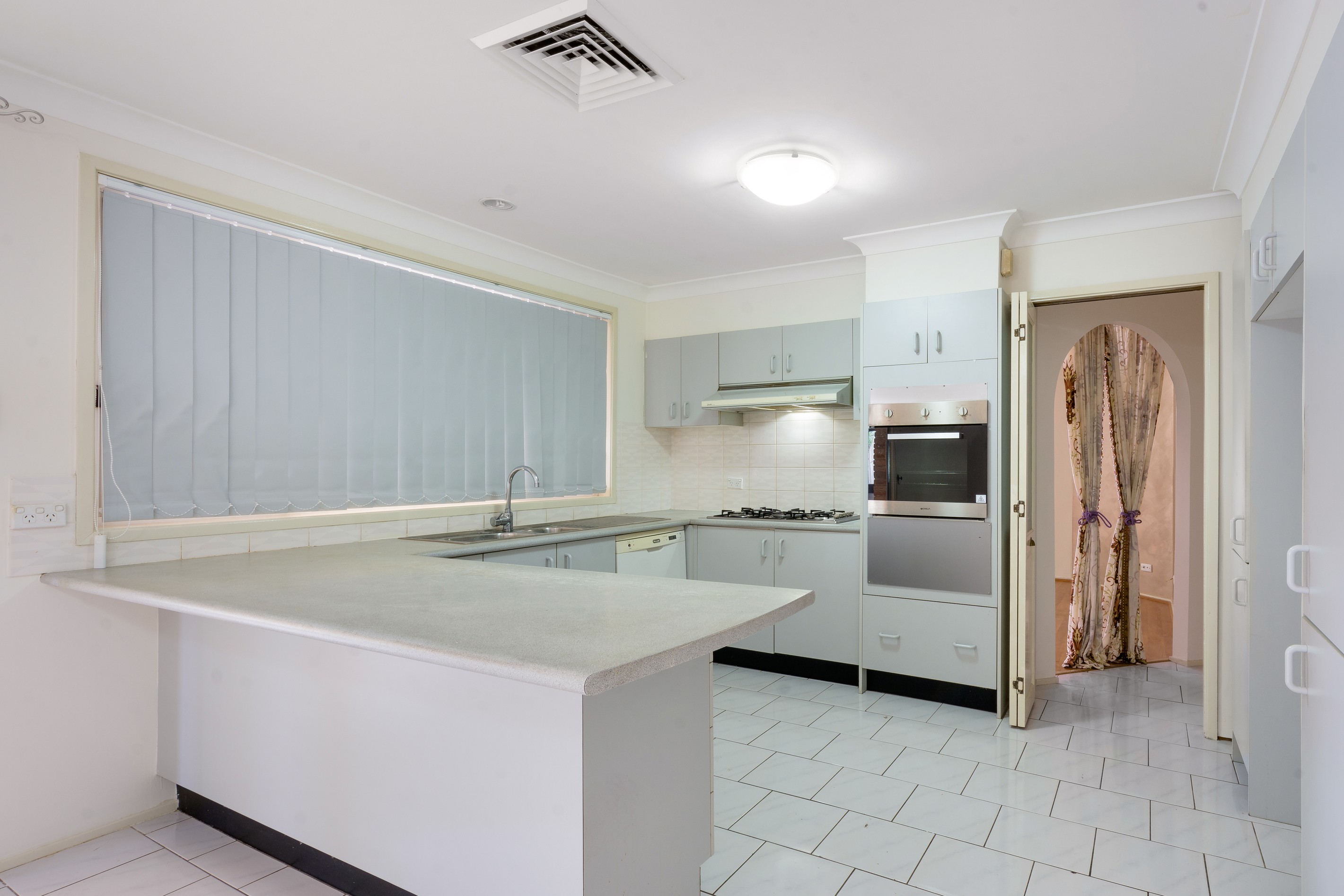 30 Evelyn Street, Macquarie Fields, NSW 2564