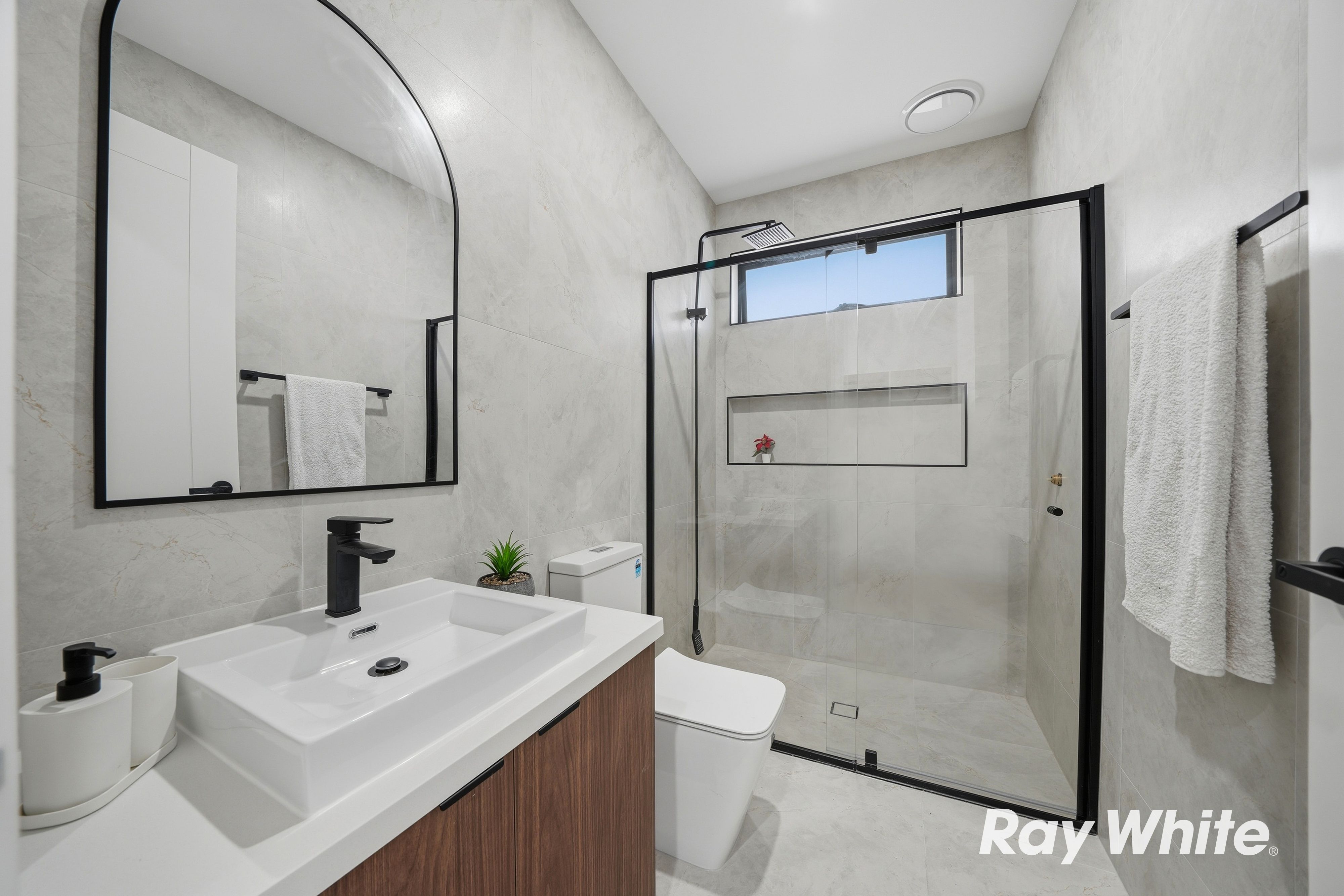 8 Adriana Street — photo 12 of 13