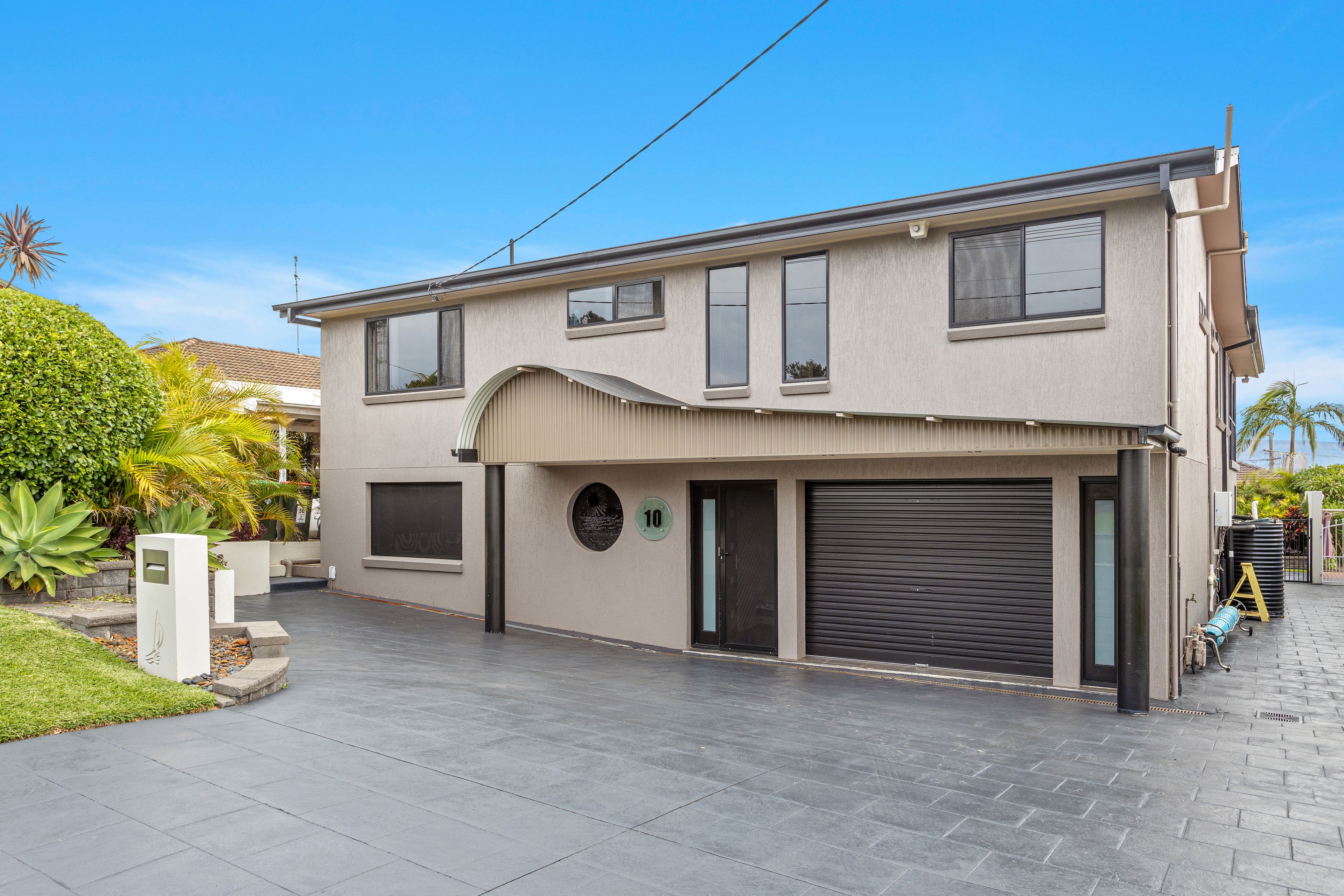 10 Hayes Avenue, Mount Warrigal, NSW 2528