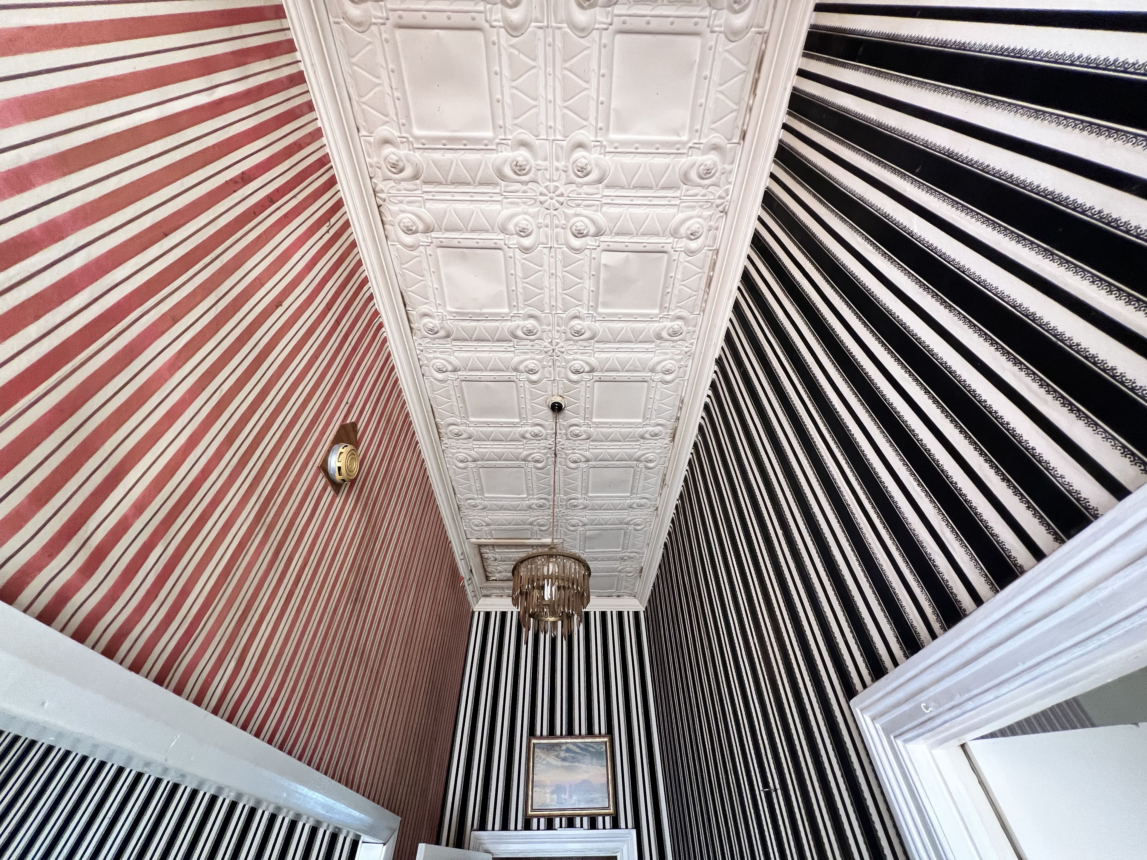 183 Newton Street — photo 4 of 15