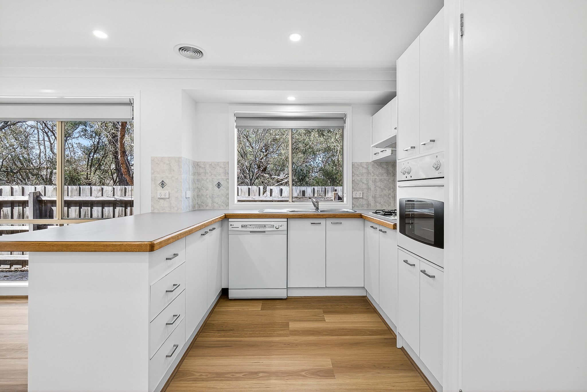 2 Perkins Drive, Carrum Downs, VIC 3201