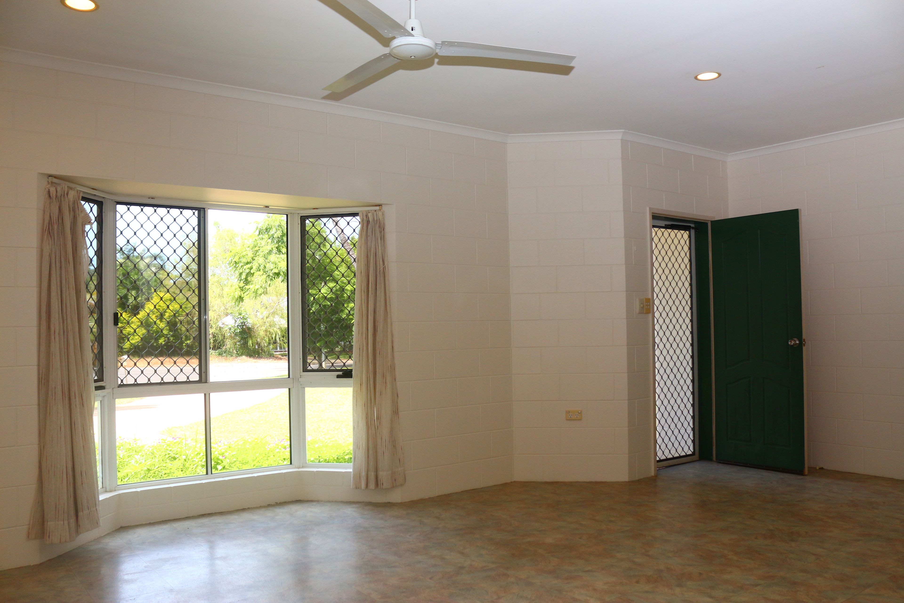 7 Granadilla Street, Holloways Beach, QLD 4878