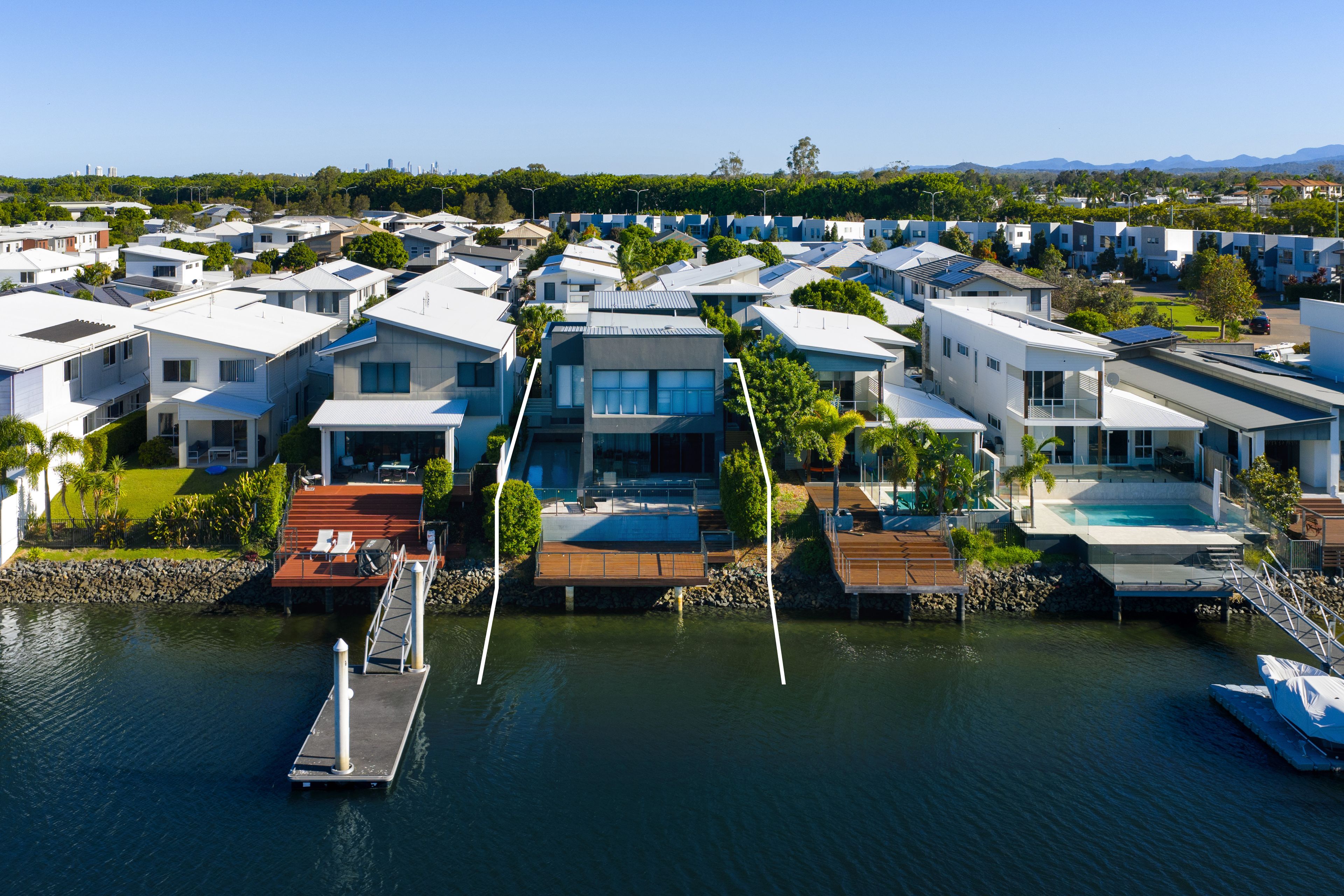 68 North Quay Circuit, Hope Island, QLD 4212