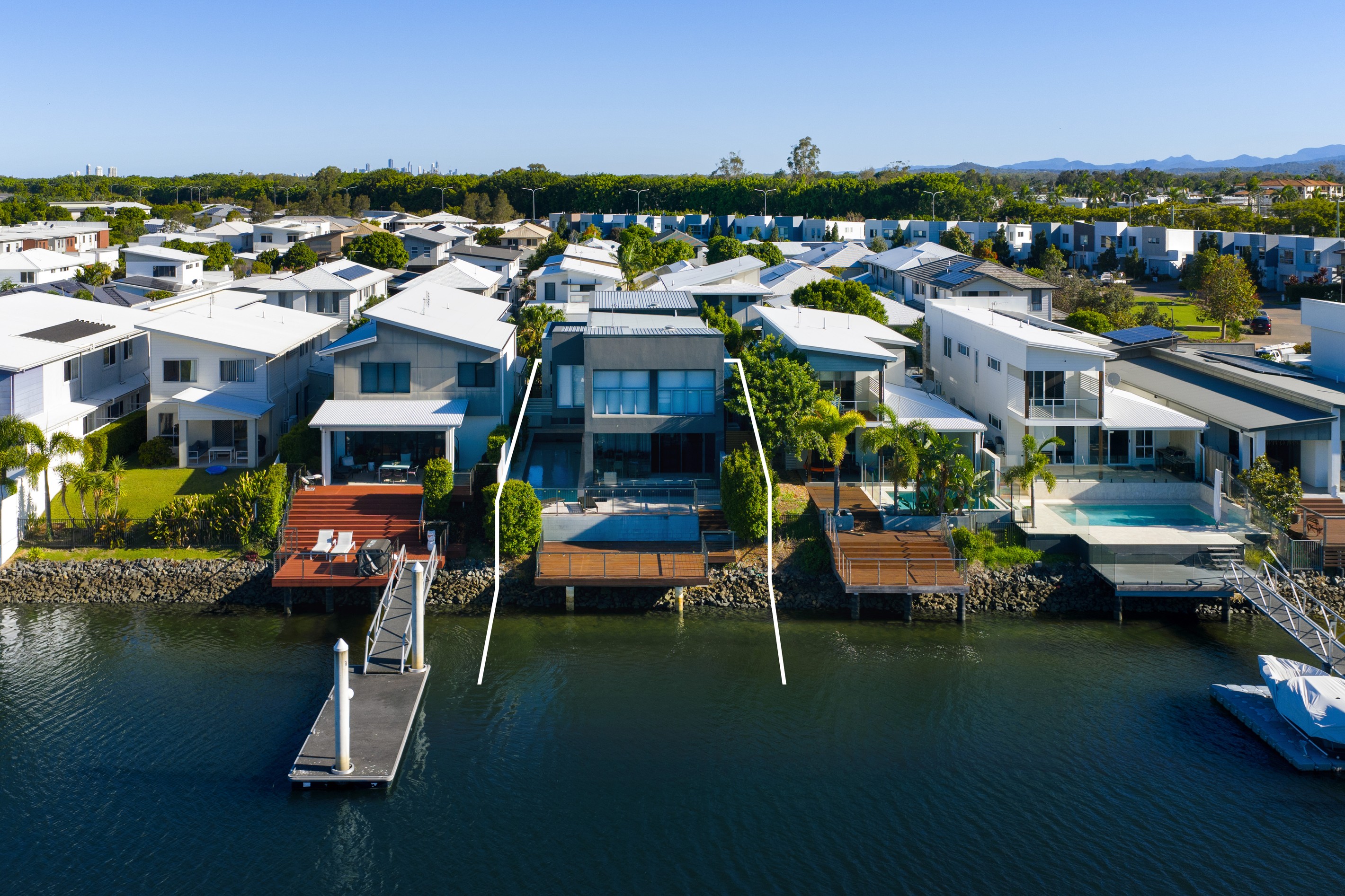 68 North Quay Circuit, Hope Island, QLD 4212