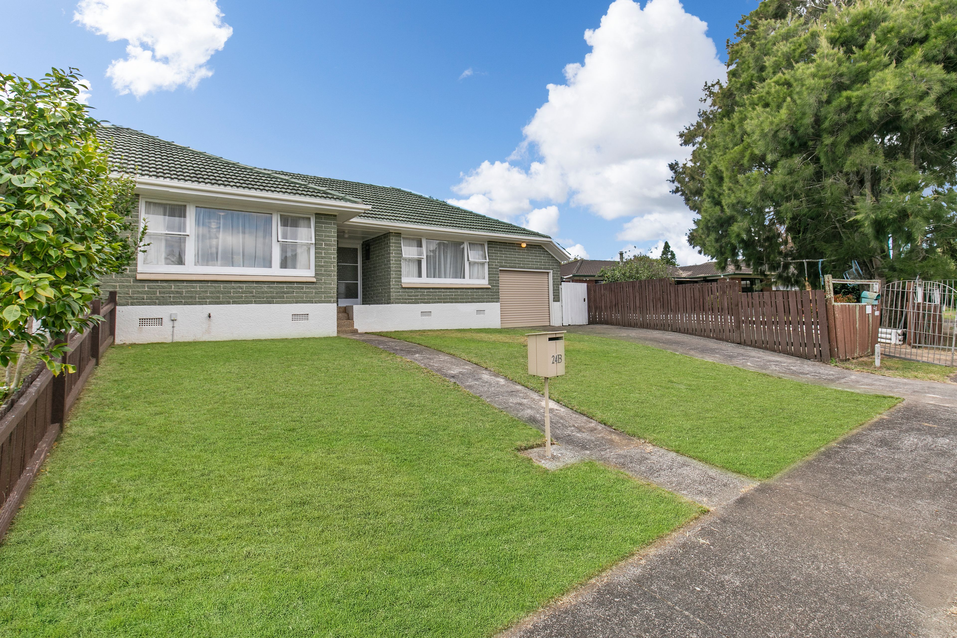 24B Grande Vue Road, Papatoetoe, Manukau City