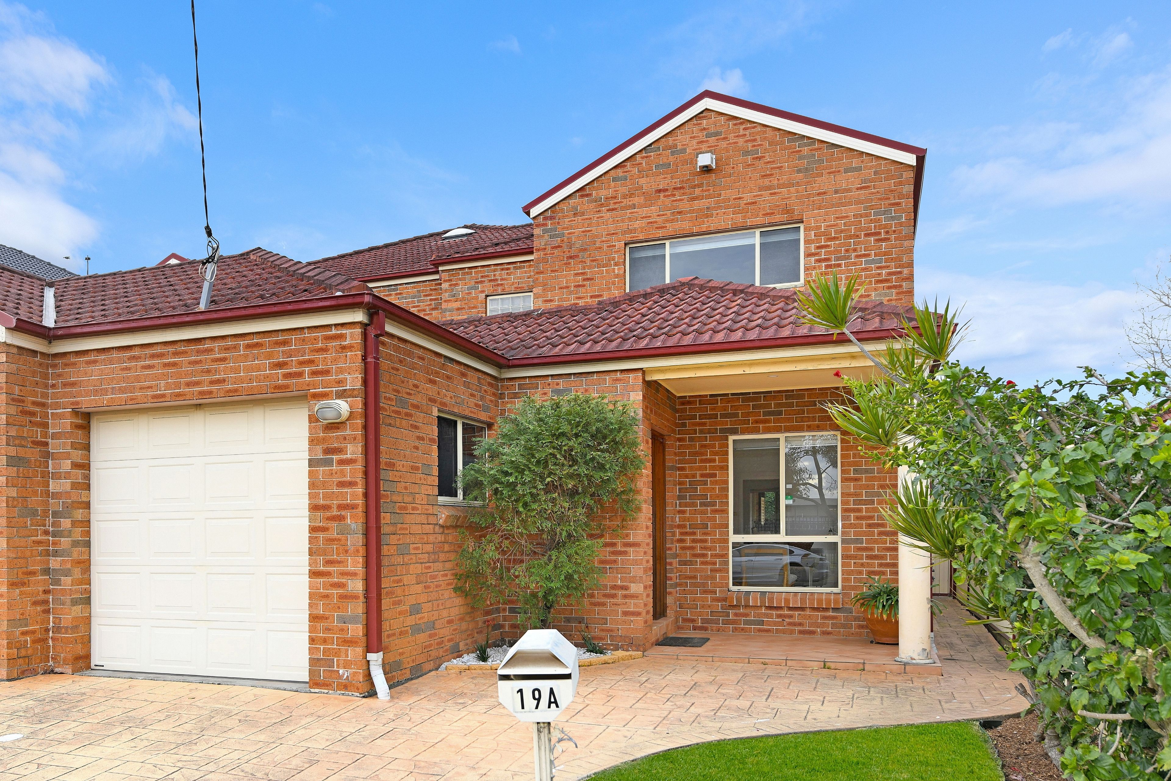 19a Horner Avenue, Mascot NSW 2020