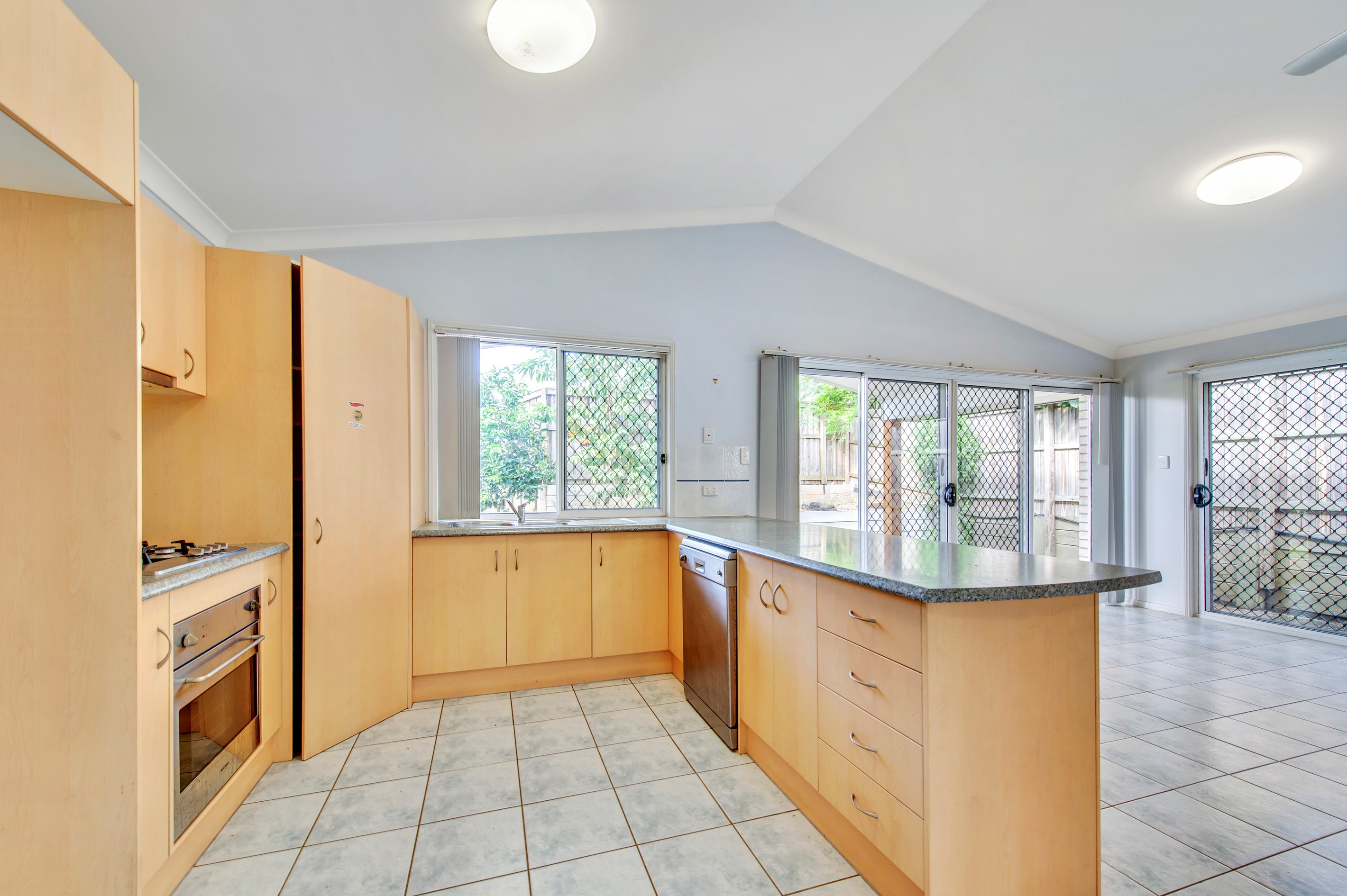 31 Uluru Place, Forest Lake, QLD 4078