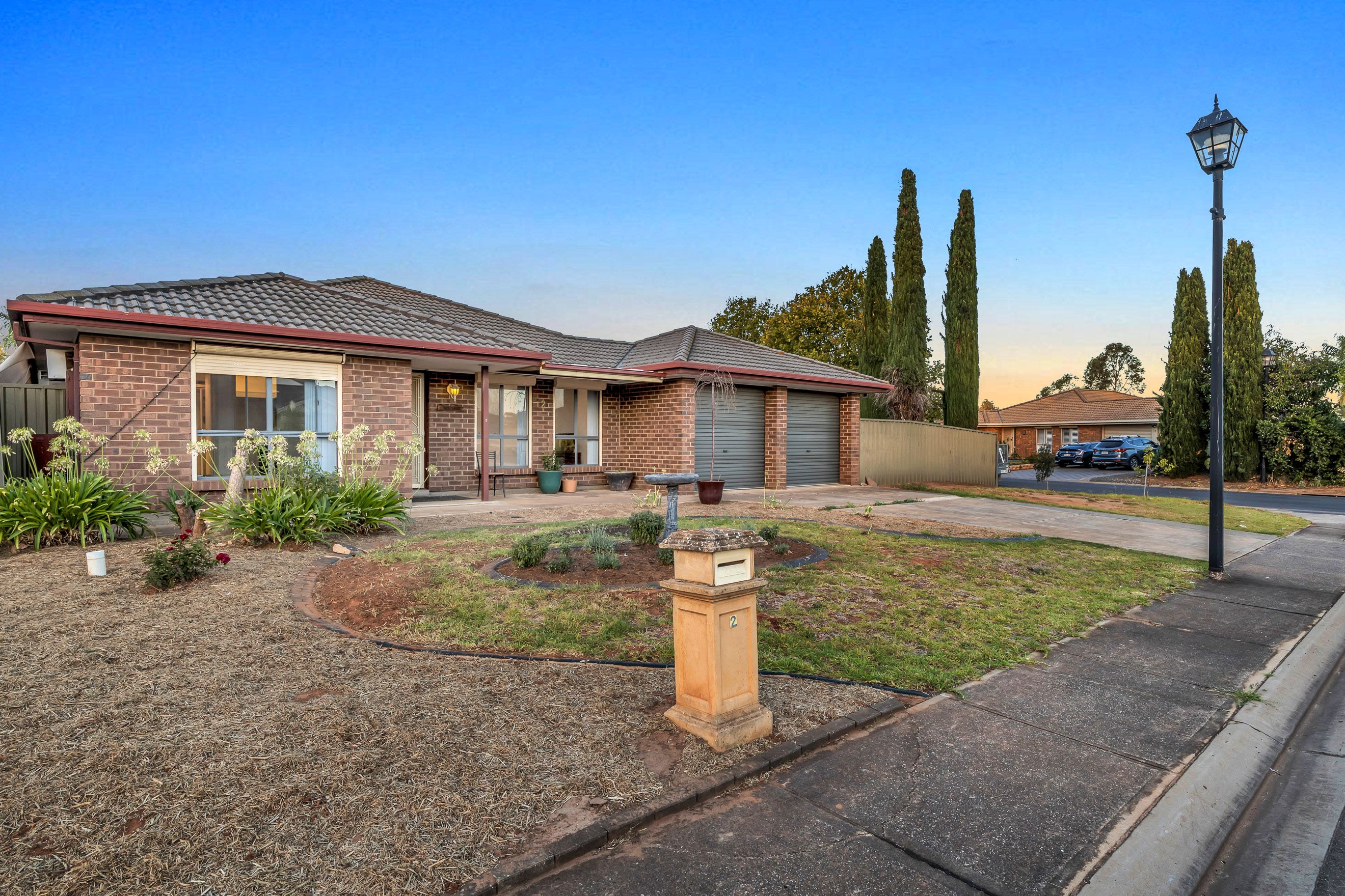 2 Hutton Avenue, Andrews Farm, SA 5114