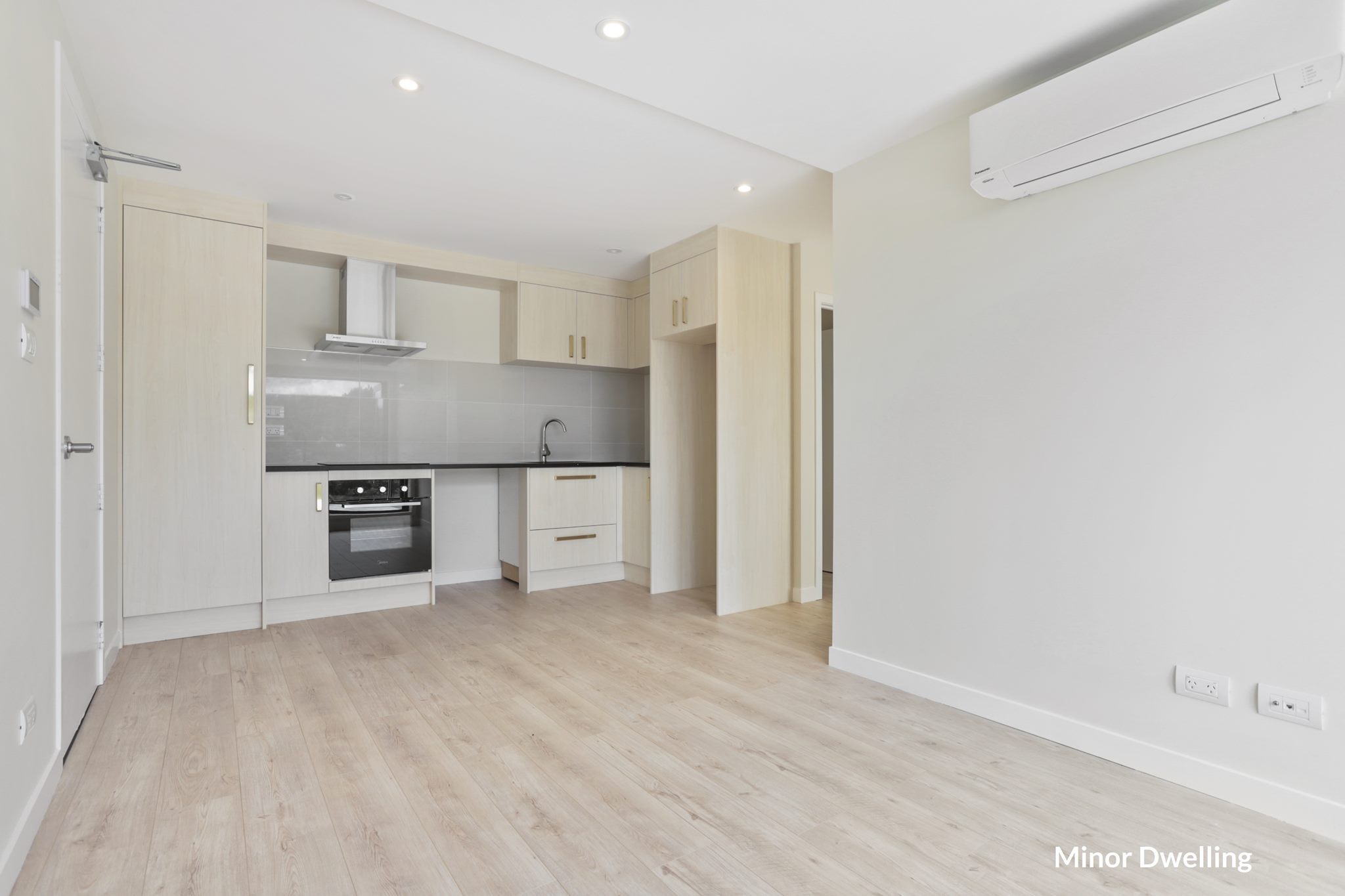 1/211 Victory Road, Laingholm, Waitakere City