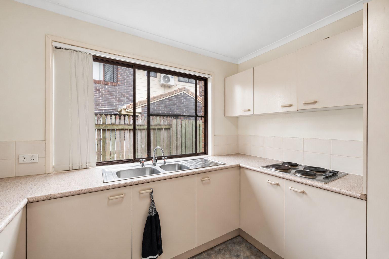 46/5-9 Grant Road — photo 7 of 16