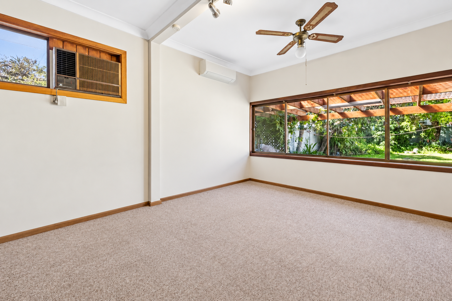 4 Elston Avenue — photo 9 of 15