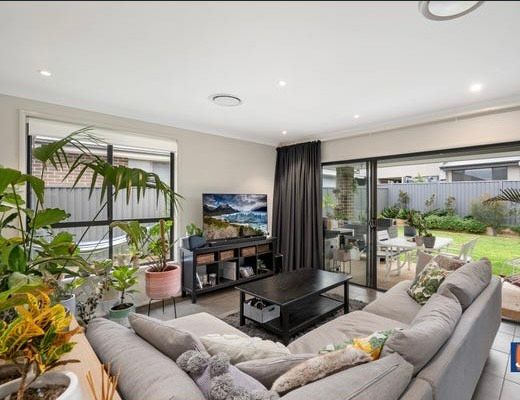 22 Hinton Loop, Oran Park, NSW 2570