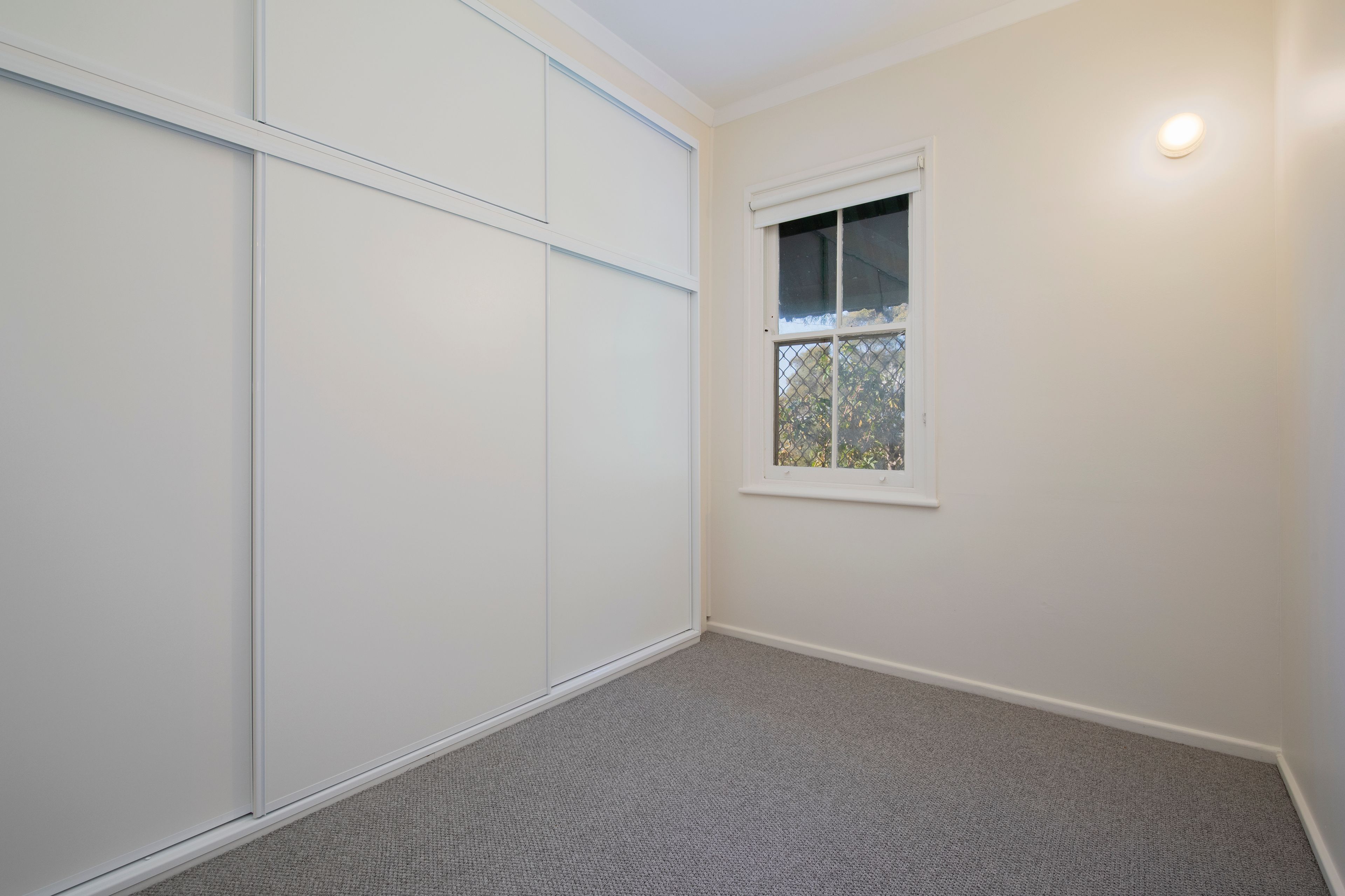 2/1 Henry Street — photo 5 of 11