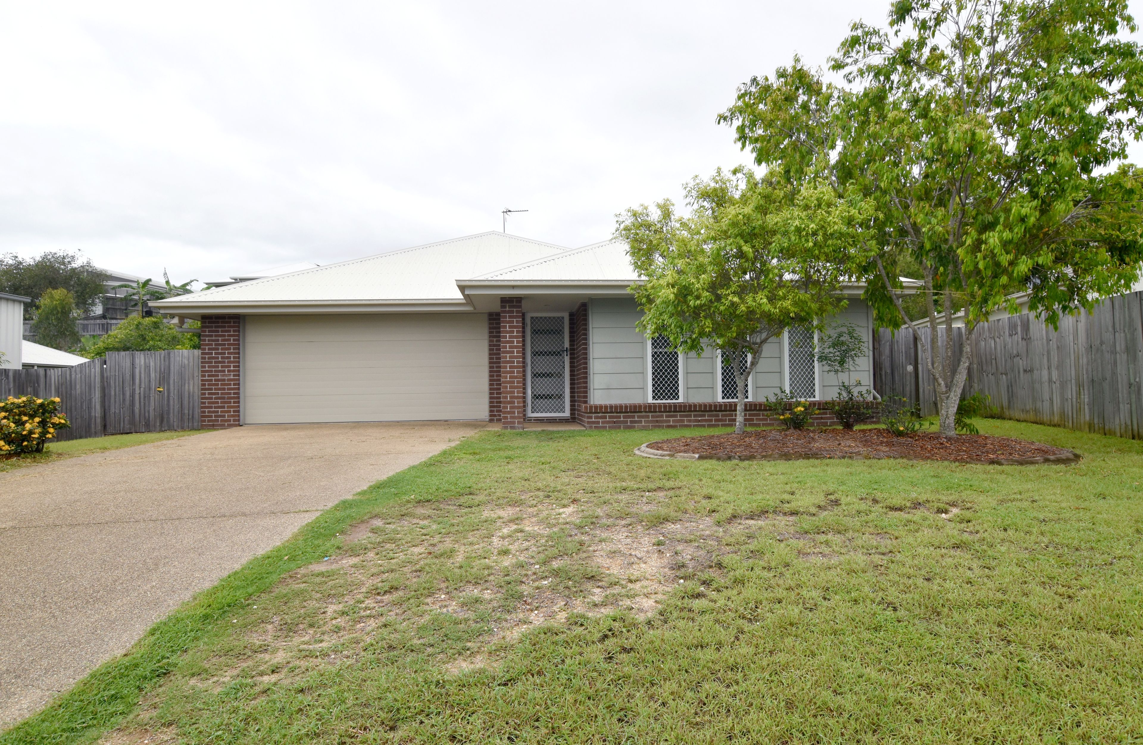 13 Telopea Place, Kirkwood, QLD 4680