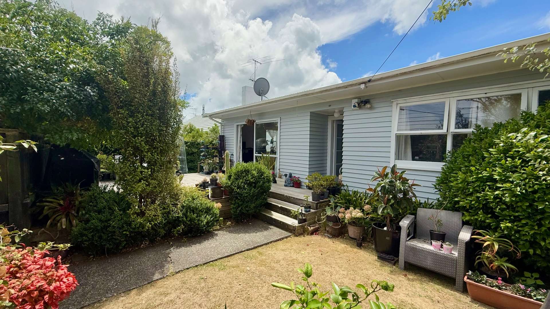41 Aeroview Drive photo 1