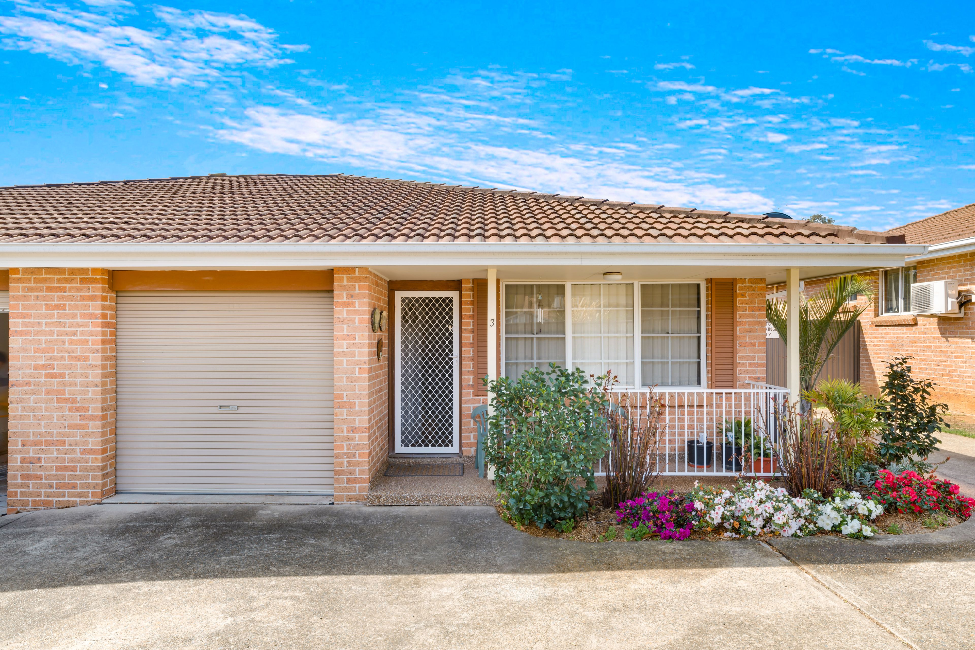 4 Bensley Road, Macquarie Fields NSW 2564