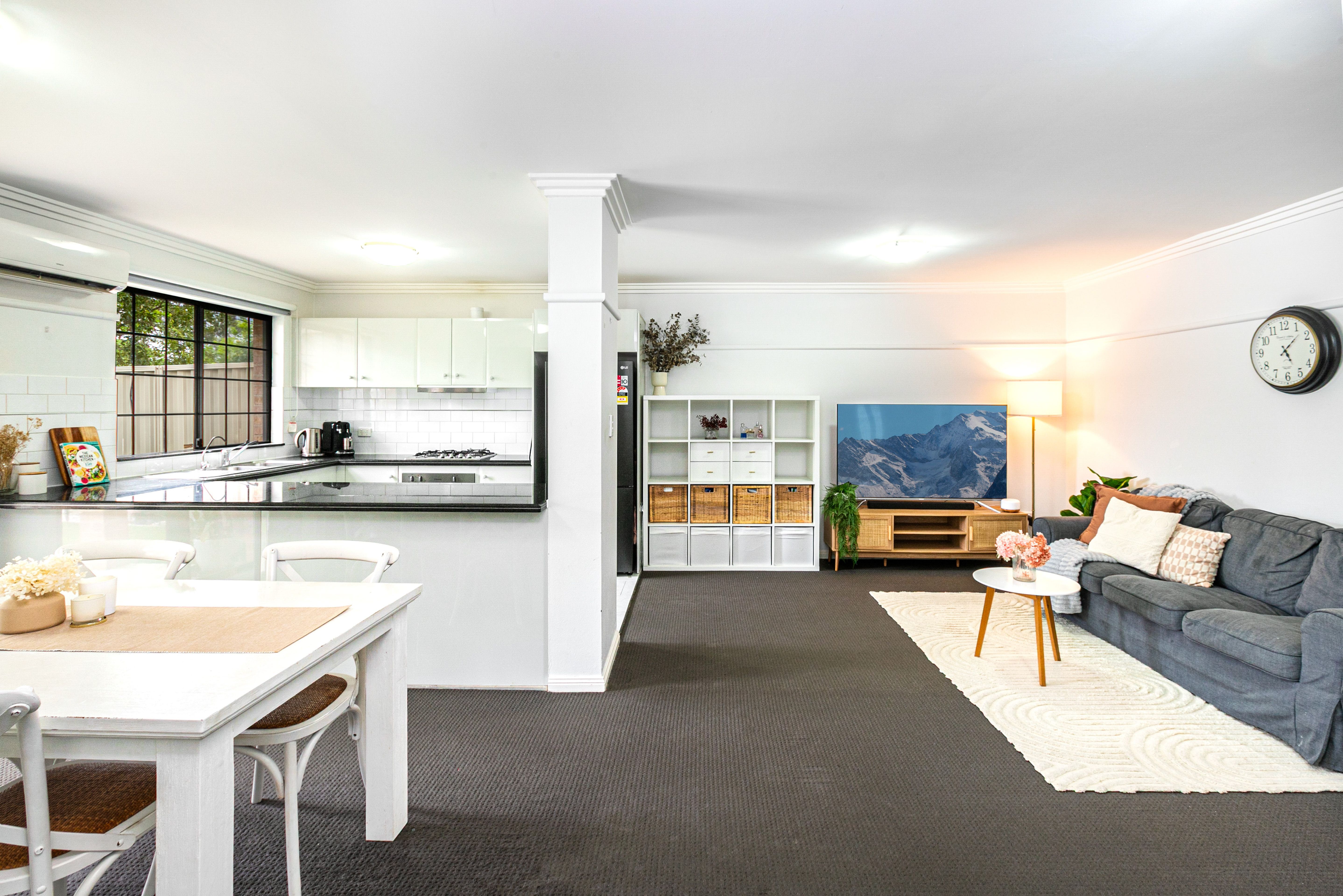 3/4-8 Russell Street — photo 2 of 10