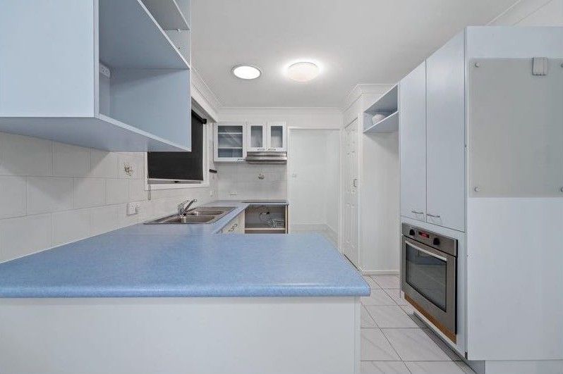 2 Robert Street — photo 3 of 17