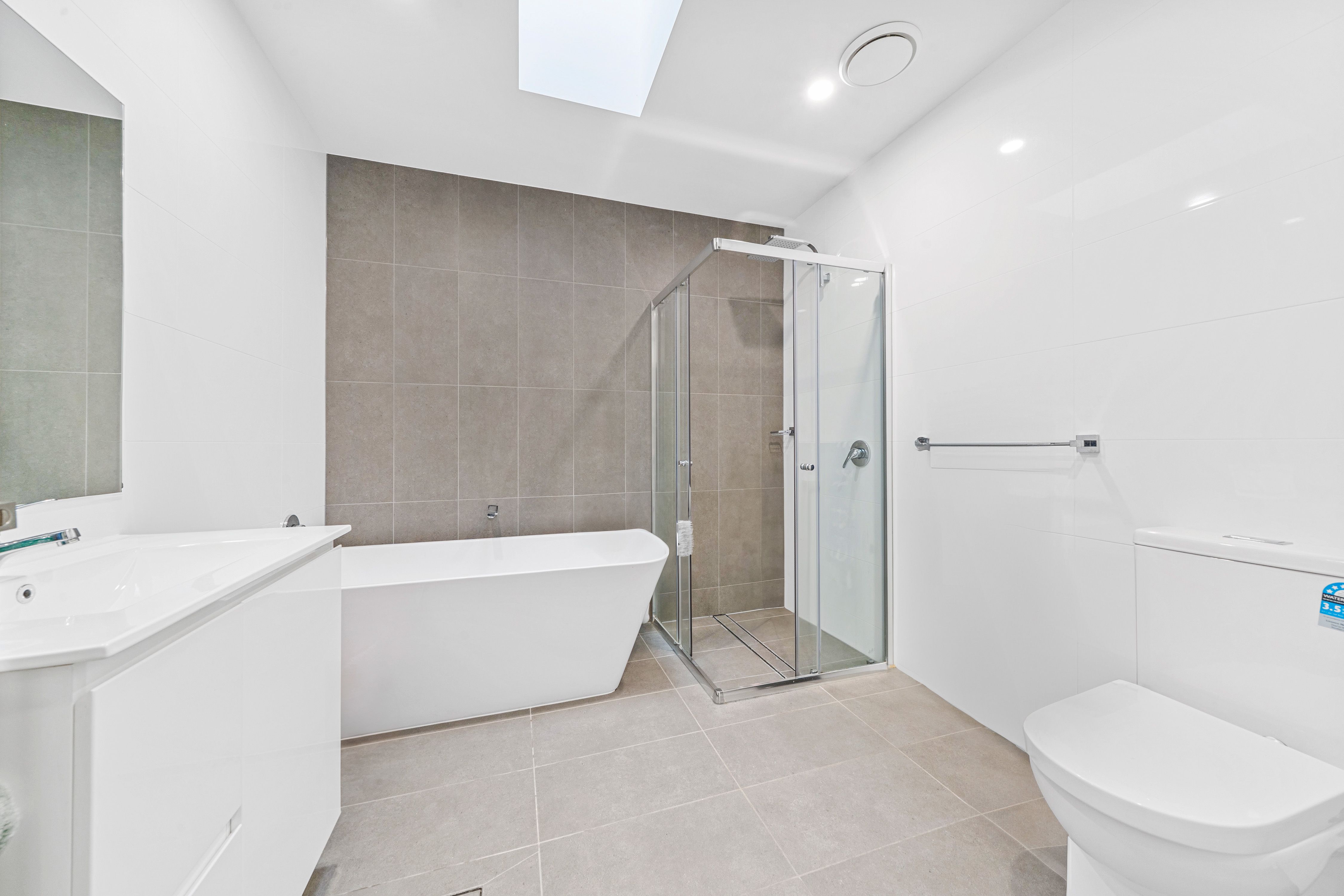 2/131 Jamison Road — photo 11 of 17