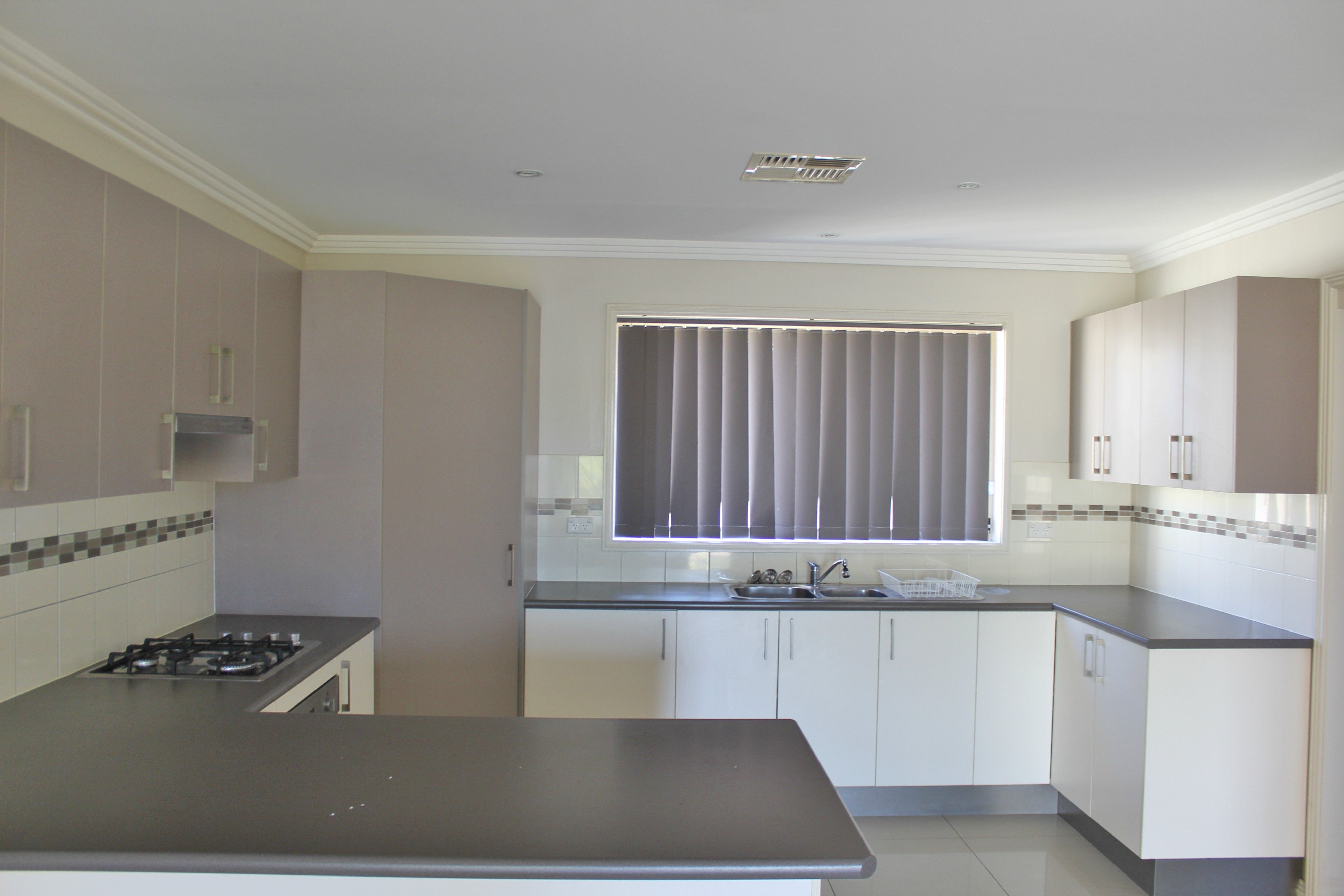 12b Domenico Close, West Hoxton, NSW 2171