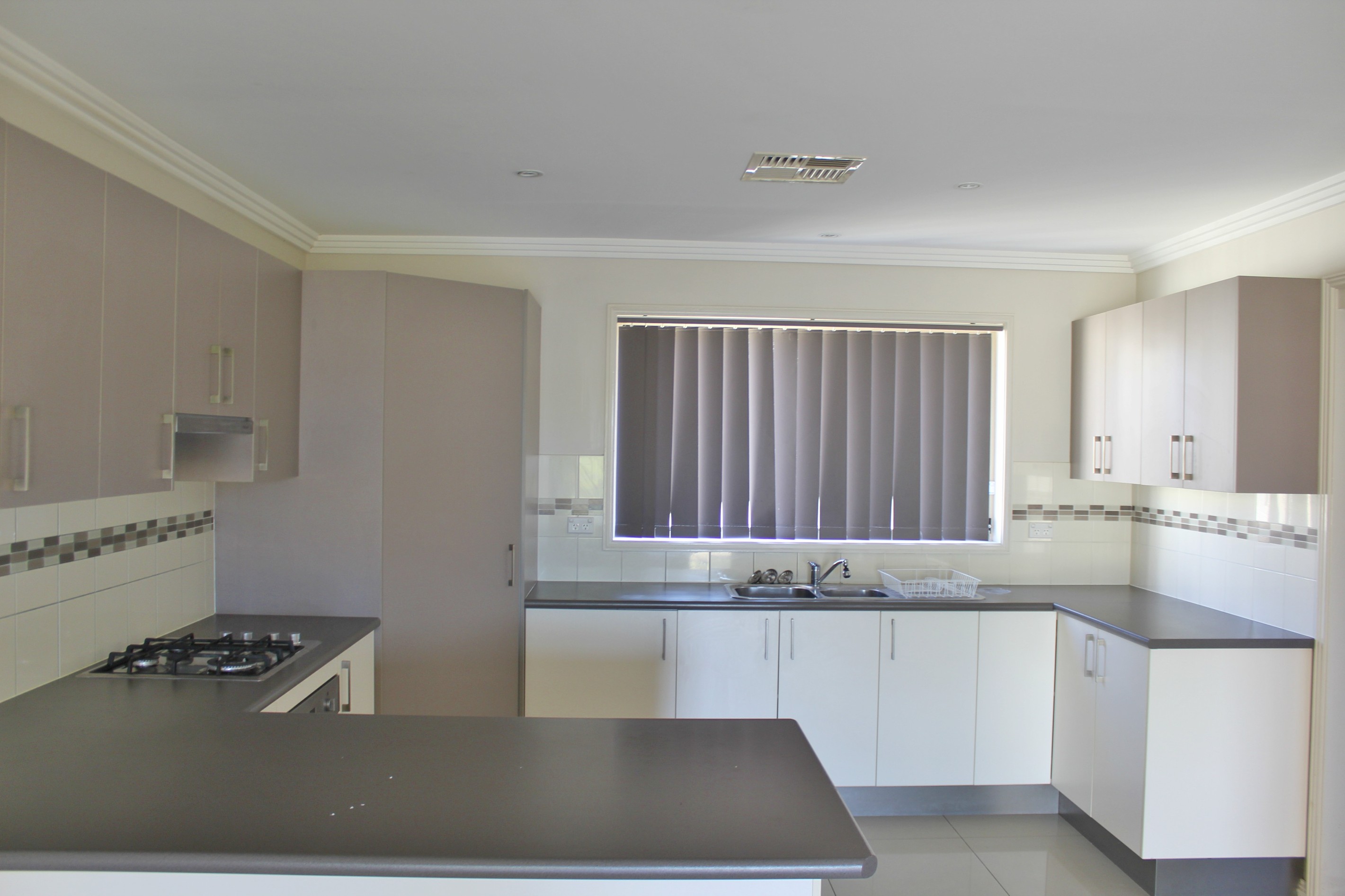 12b Domenico Close, West Hoxton, NSW 2171