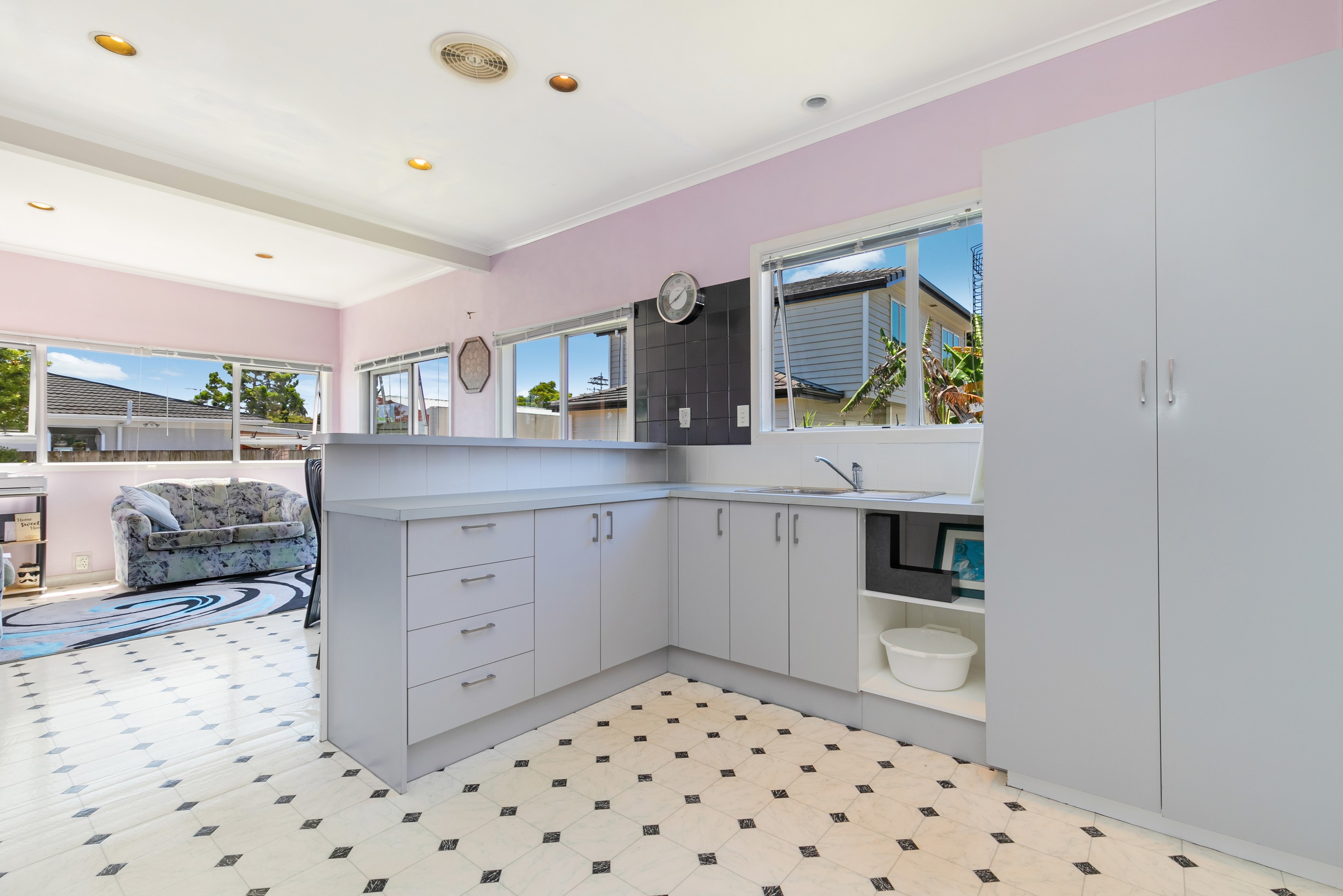 32 Kenderdine Road, Papatoetoe, Manukau City