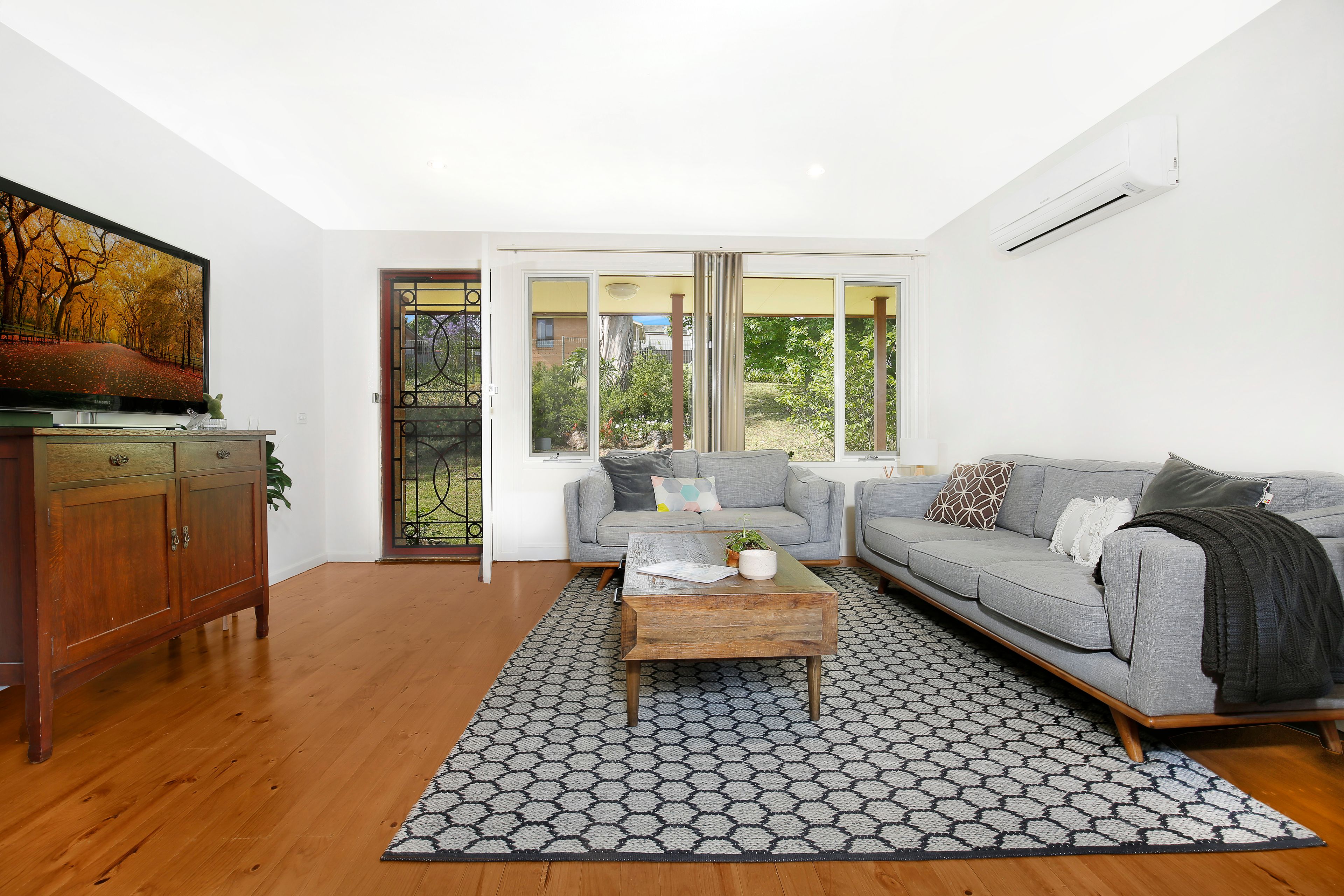 4 Kotara Crescent