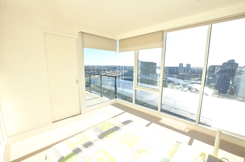 2210/63 Whiteman Street, Southbank, VIC 3006