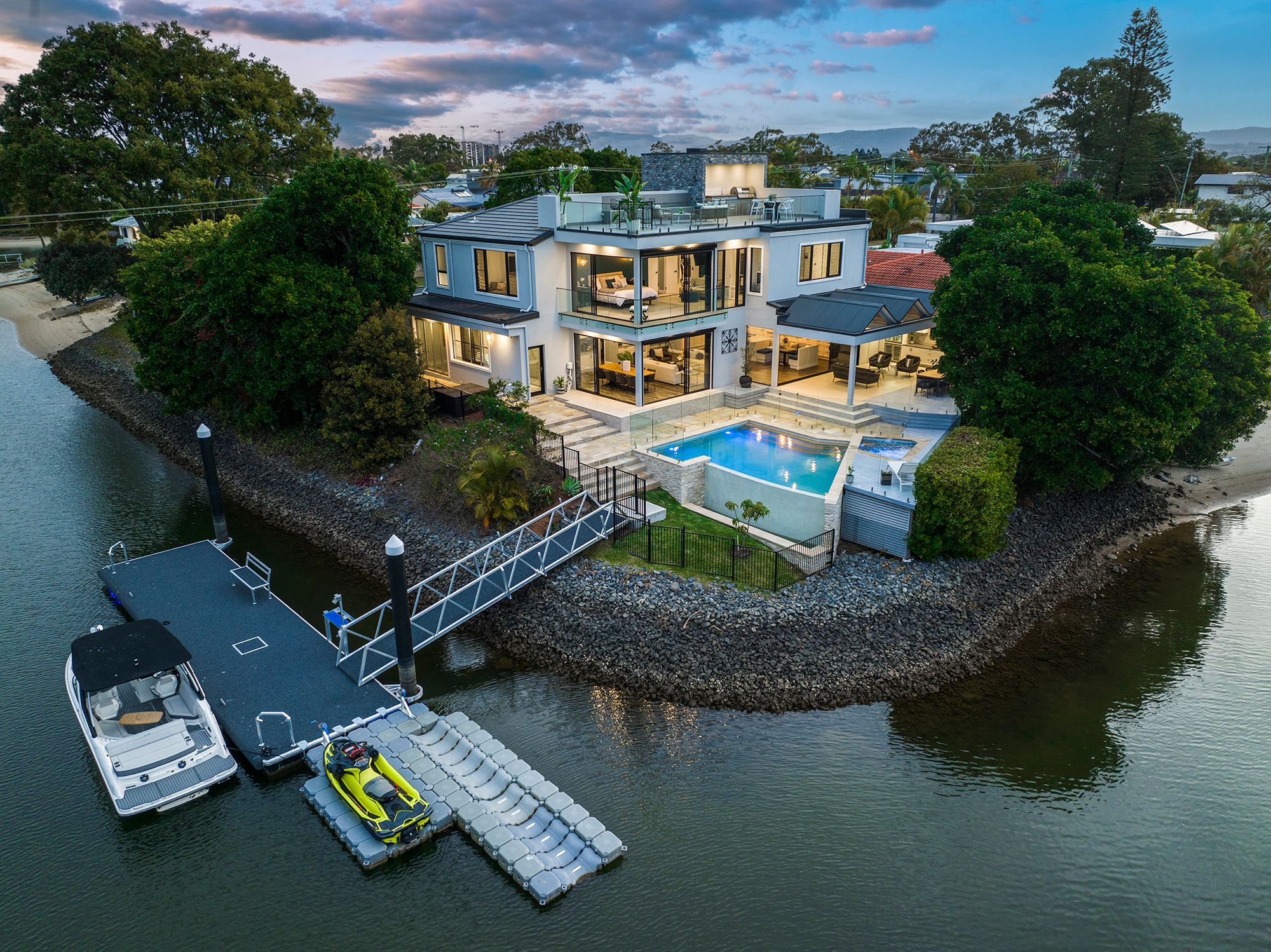 48 Rudd Street, Broadbeach Waters, QLD 4218