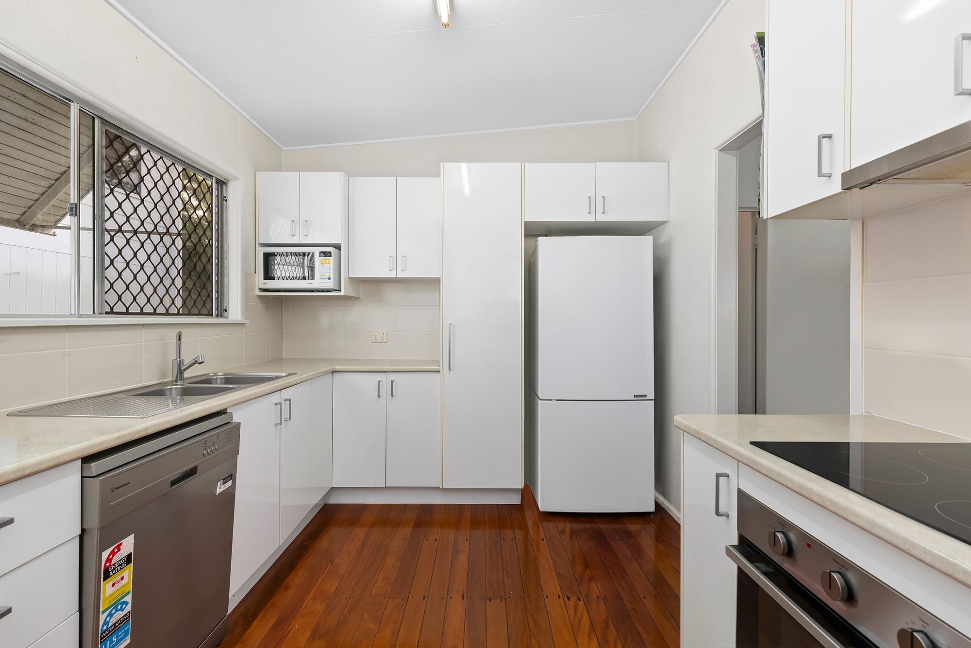 39 Fawkner Street — photo 5 of 13